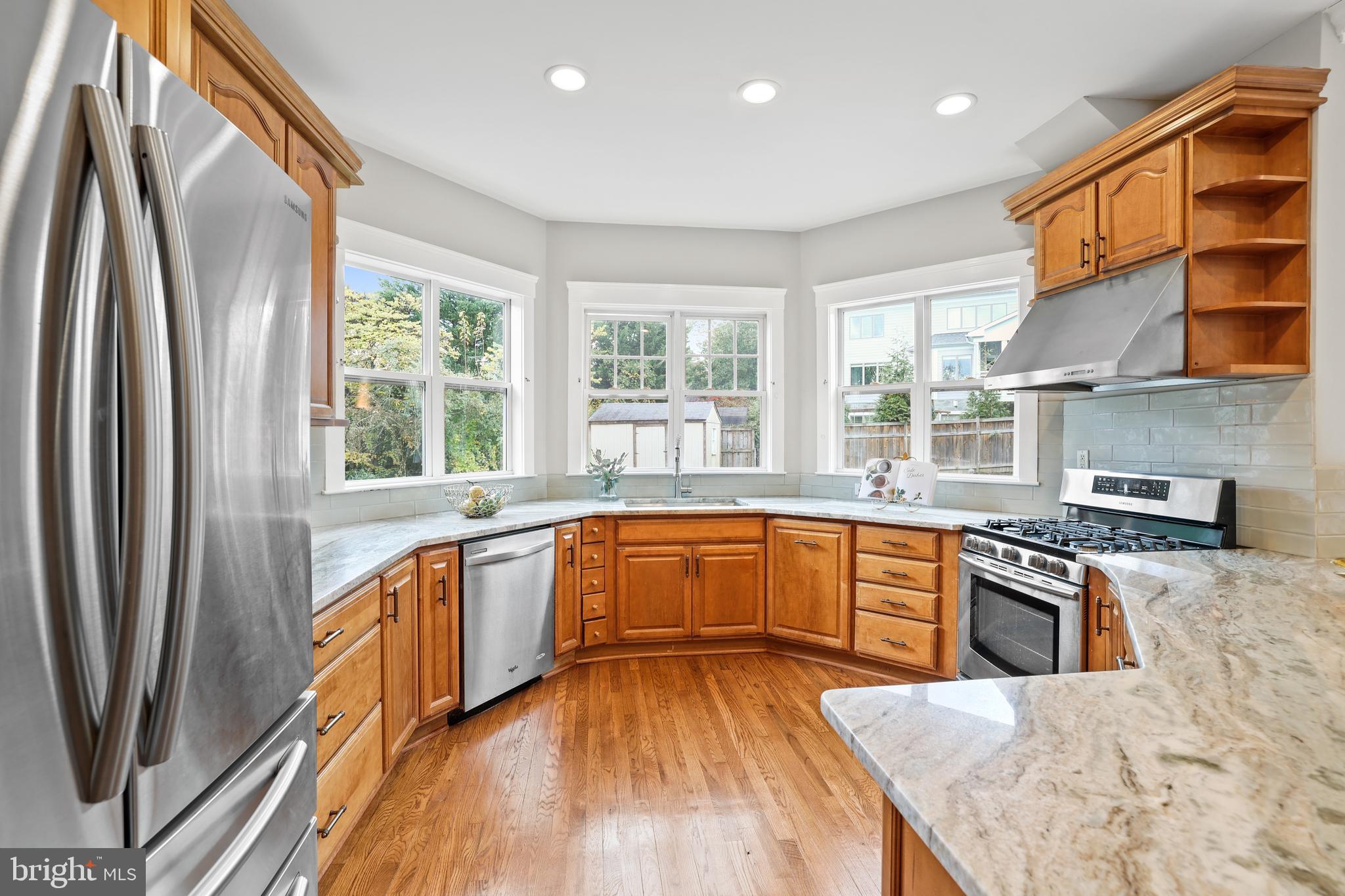 BROYHILLS MCLEAN ESTATES - Residential