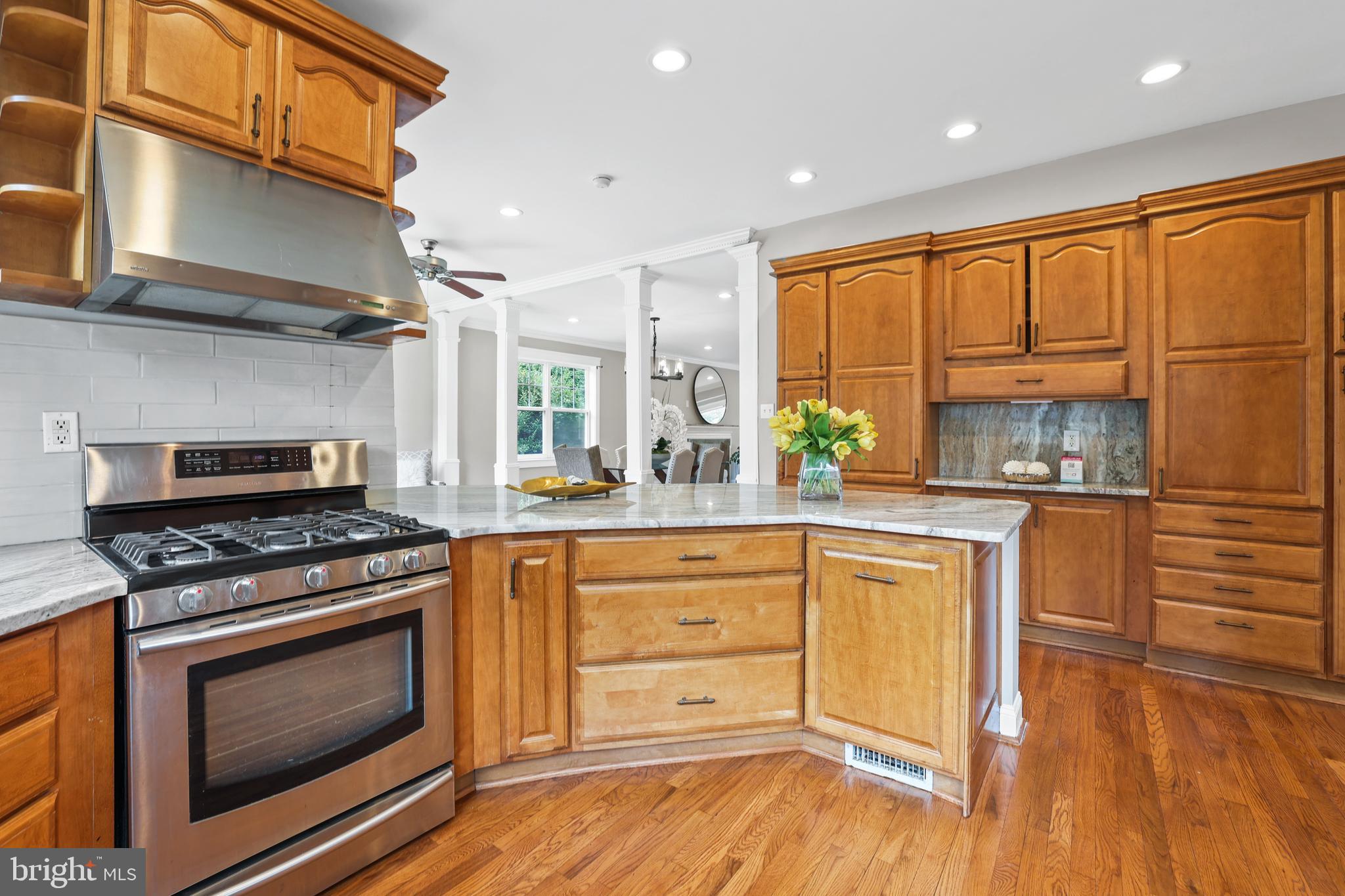 BROYHILLS MCLEAN ESTATES - Residential