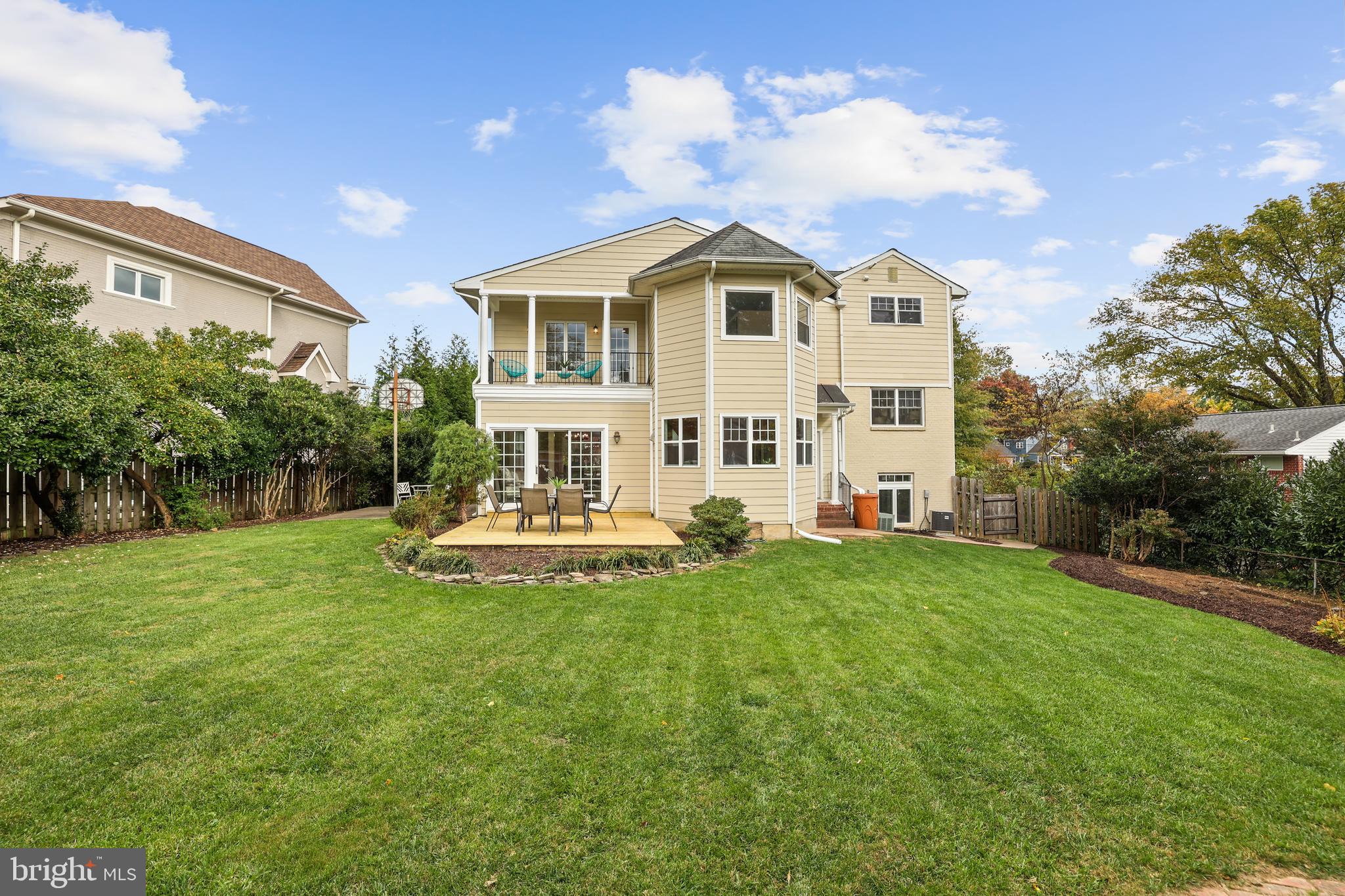 BROYHILLS MCLEAN ESTATES - Residential