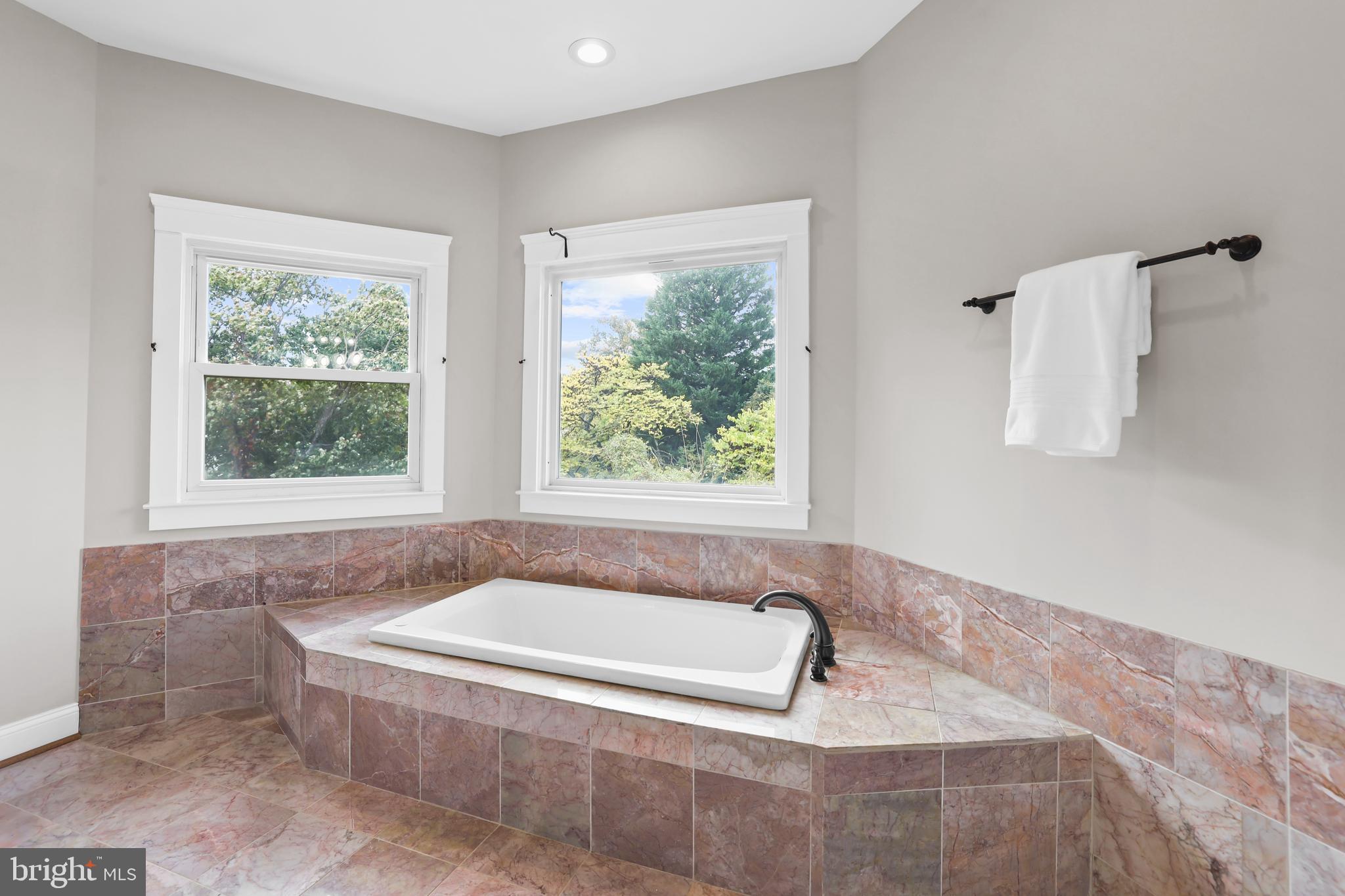 BROYHILLS MCLEAN ESTATES - Residential