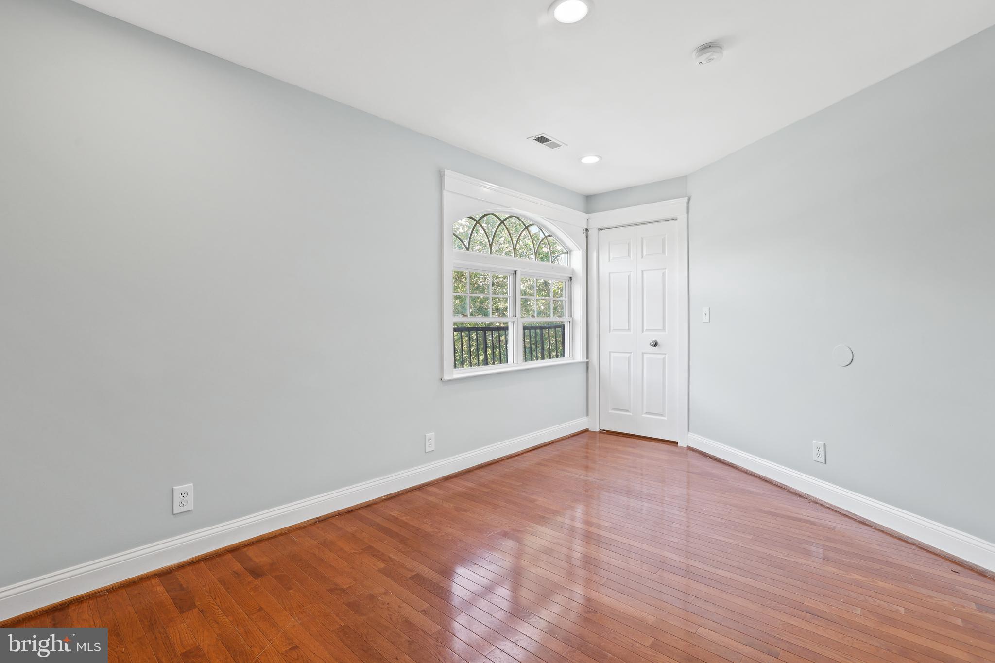 BROYHILLS MCLEAN ESTATES - Residential