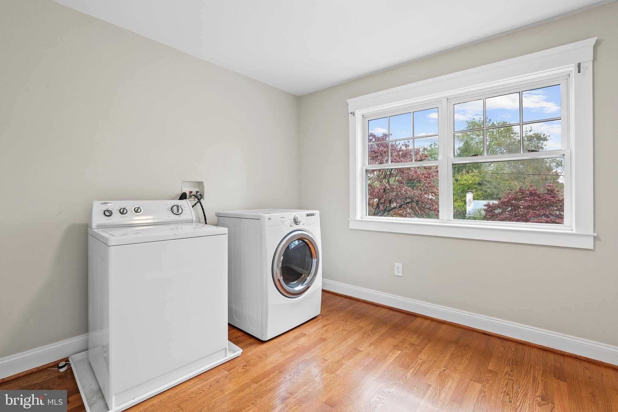 BROYHILLS MCLEAN ESTATES - Residential