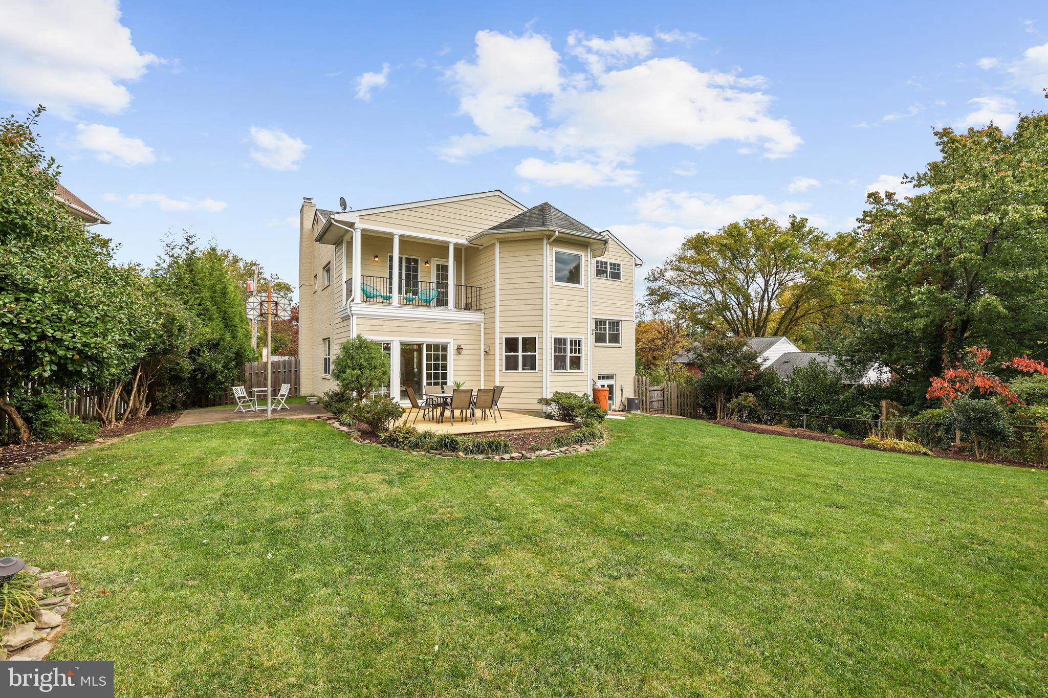 BROYHILLS MCLEAN ESTATES - Residential