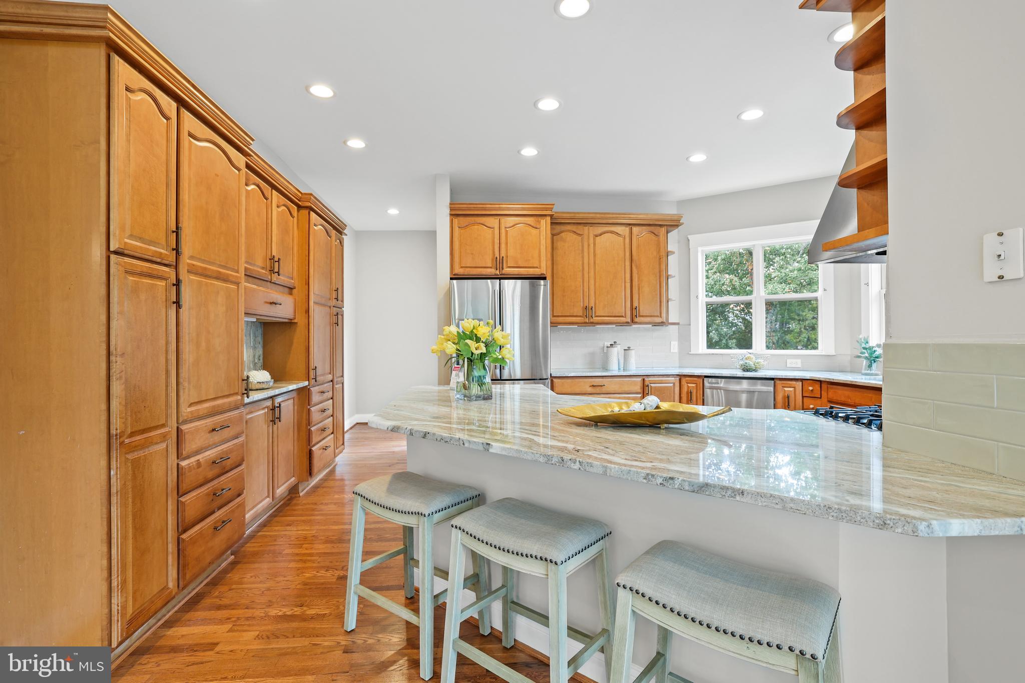 BROYHILLS MCLEAN ESTATES - Residential