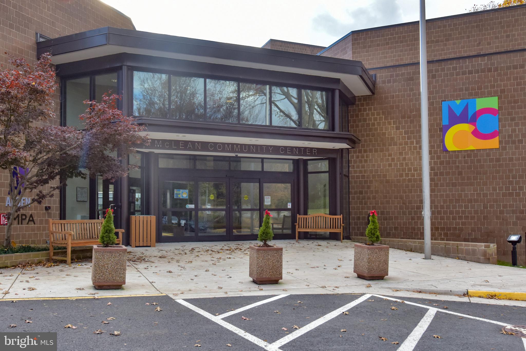 BROYHILLS MCLEAN ESTATES - Residential