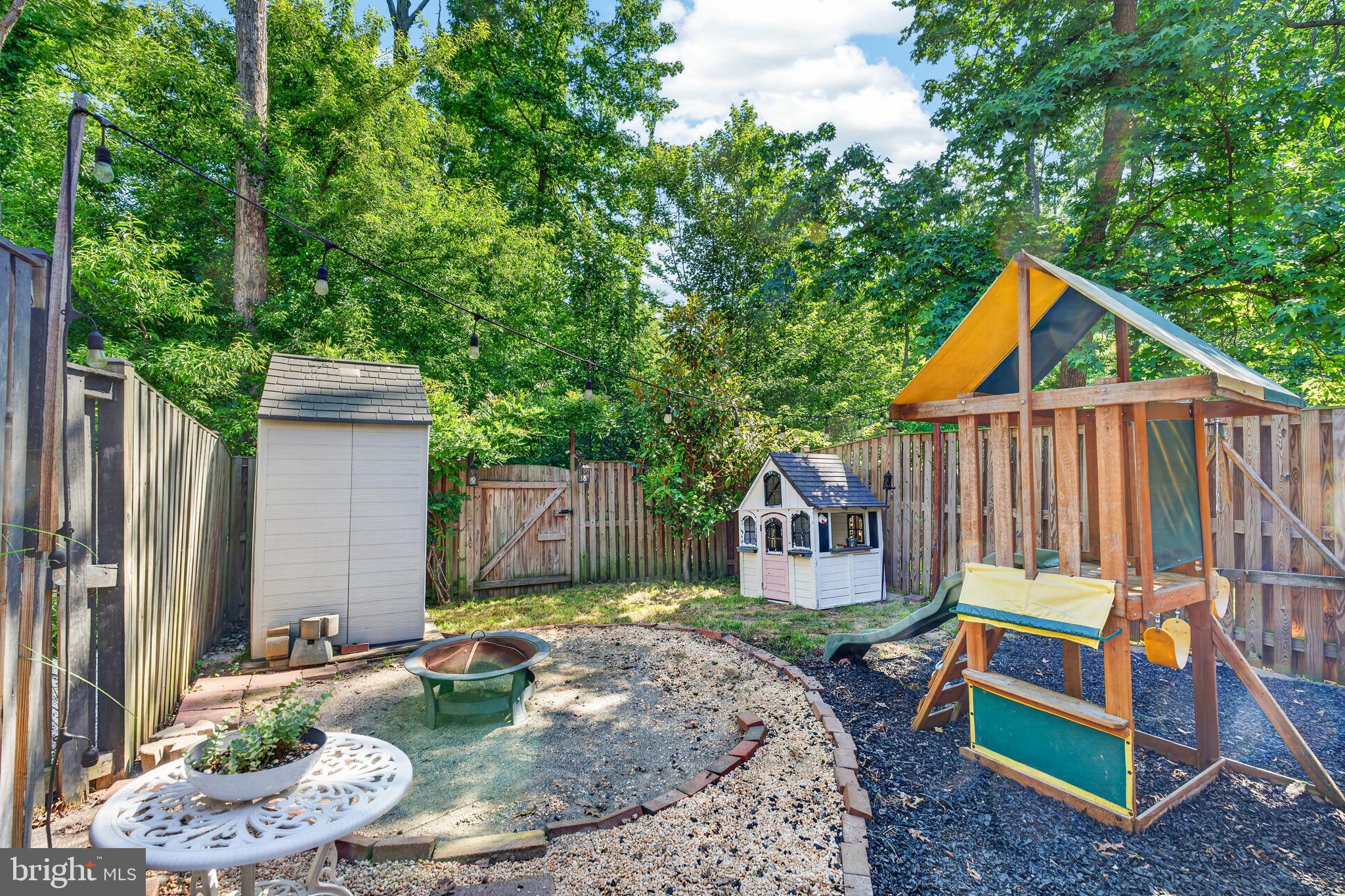 1151 DOUBLE CHESTNUT COURT