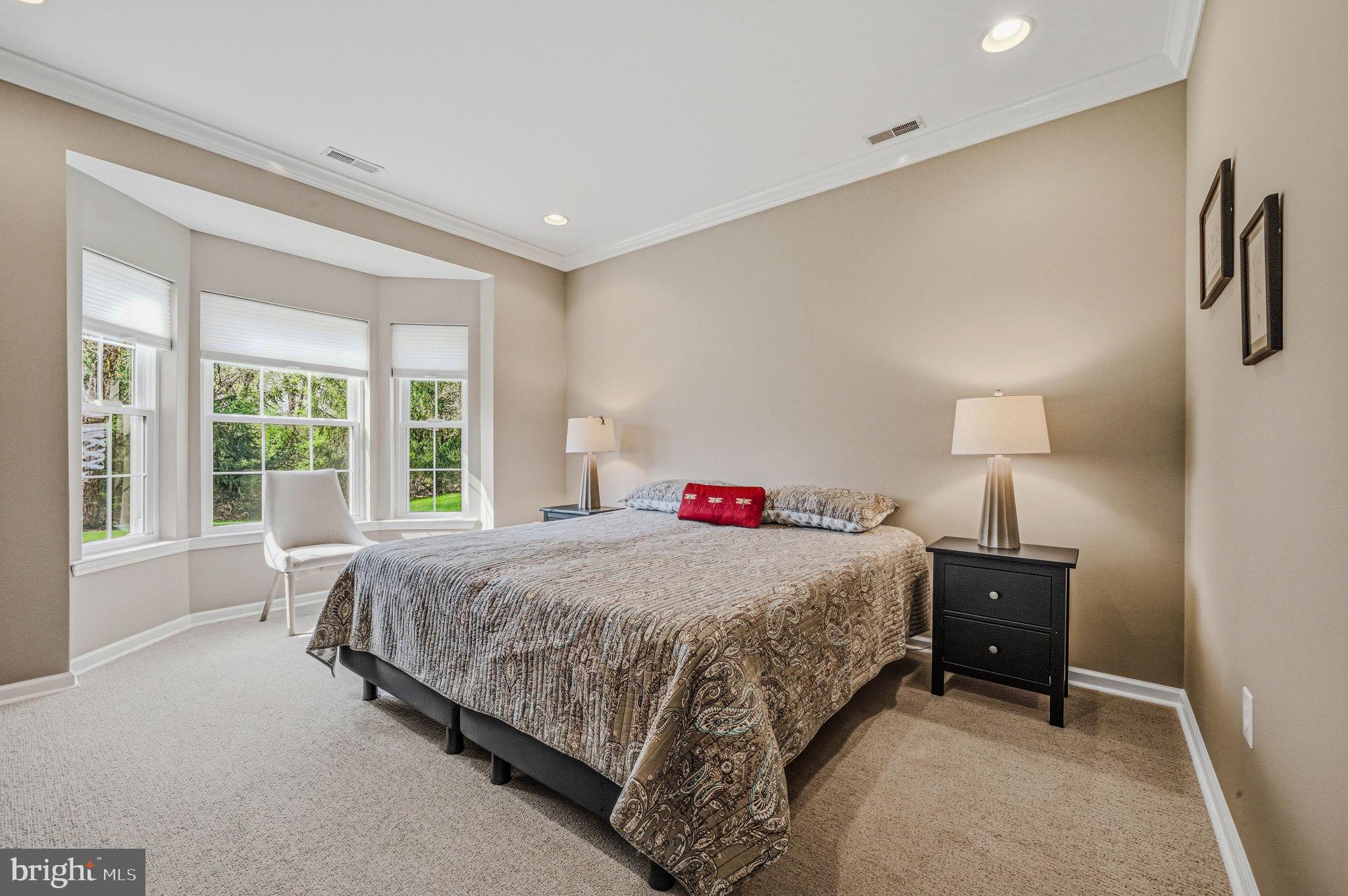 CREEKSIDE VILLAGE - Residential