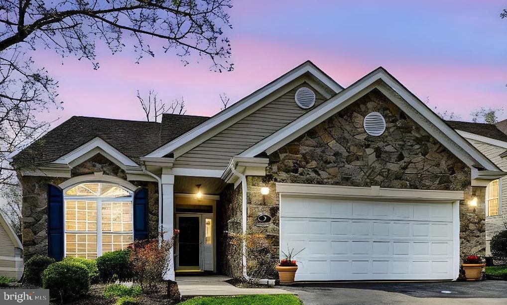 CREEKSIDE VILLAGE - Residential