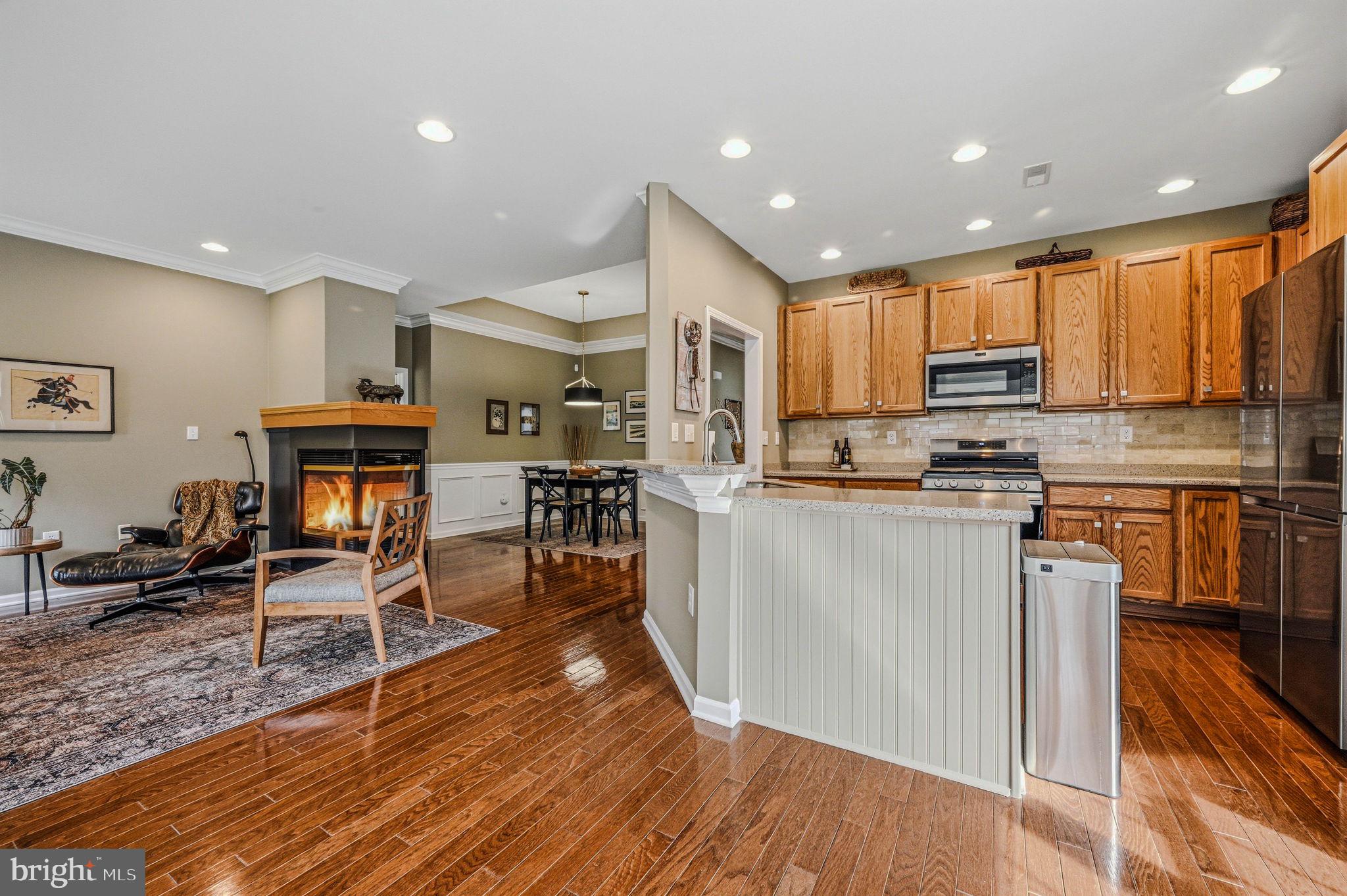 CREEKSIDE VILLAGE - Residential