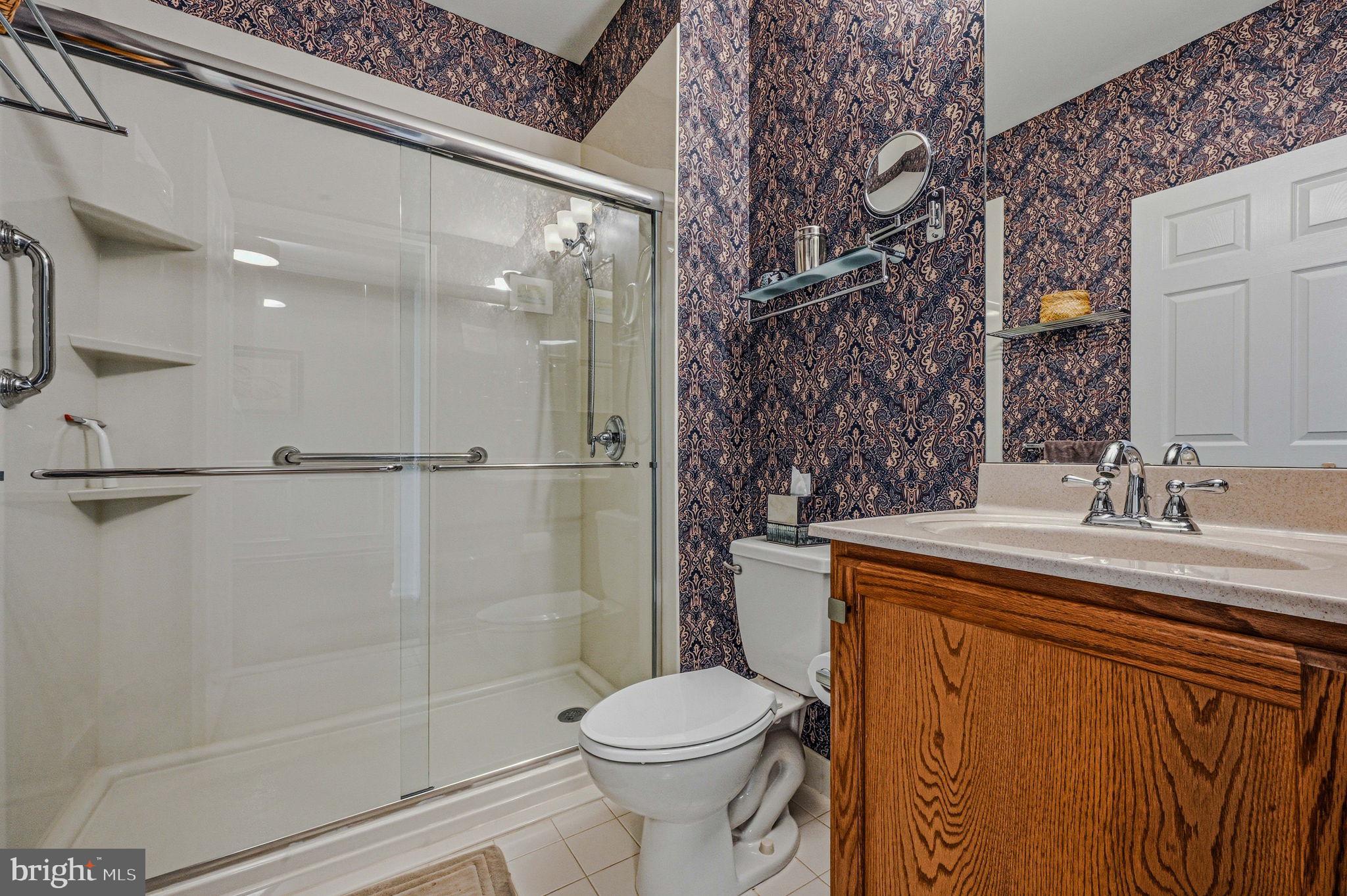 CREEKSIDE VILLAGE - Residential