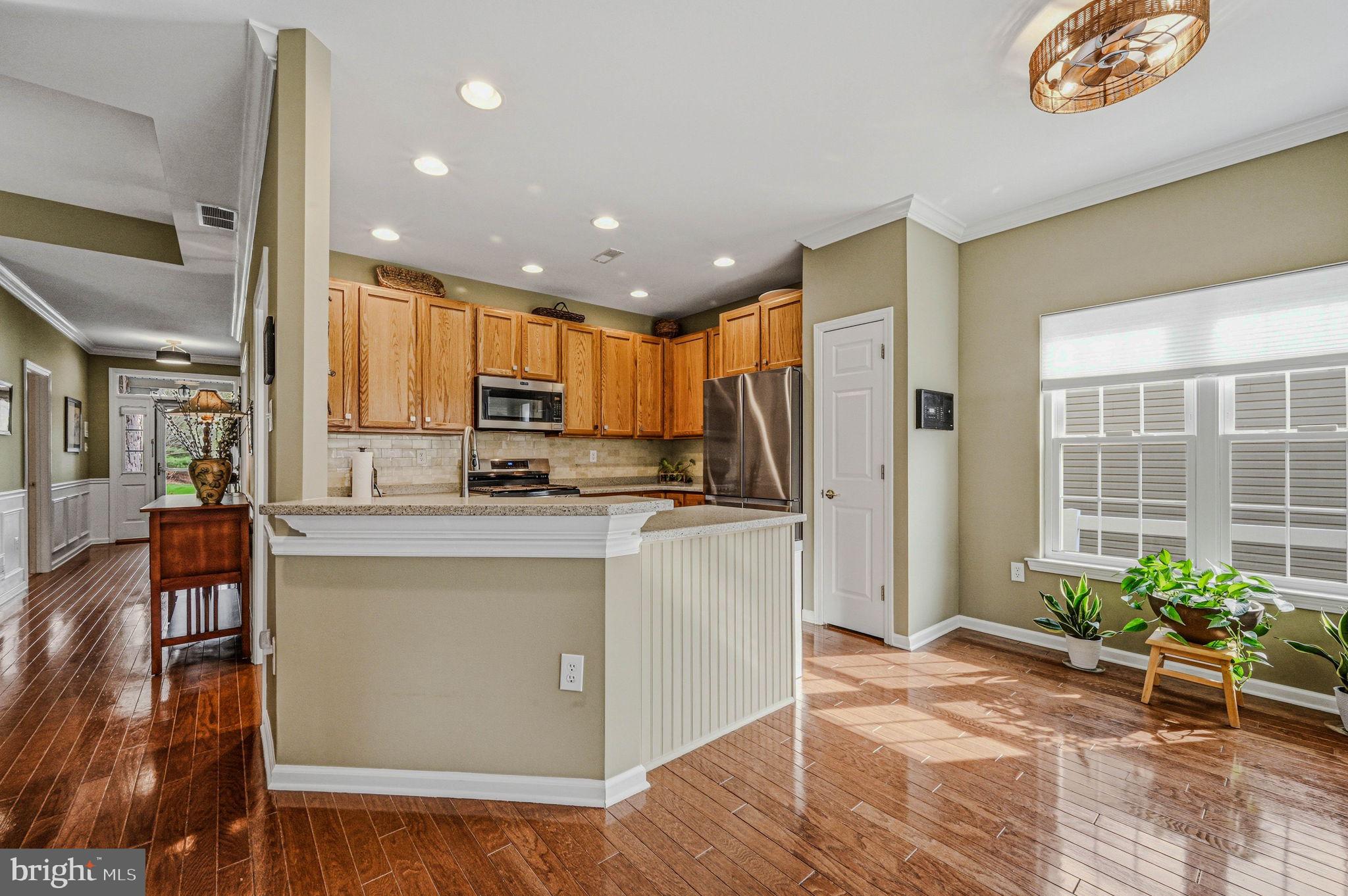 CREEKSIDE VILLAGE - Residential