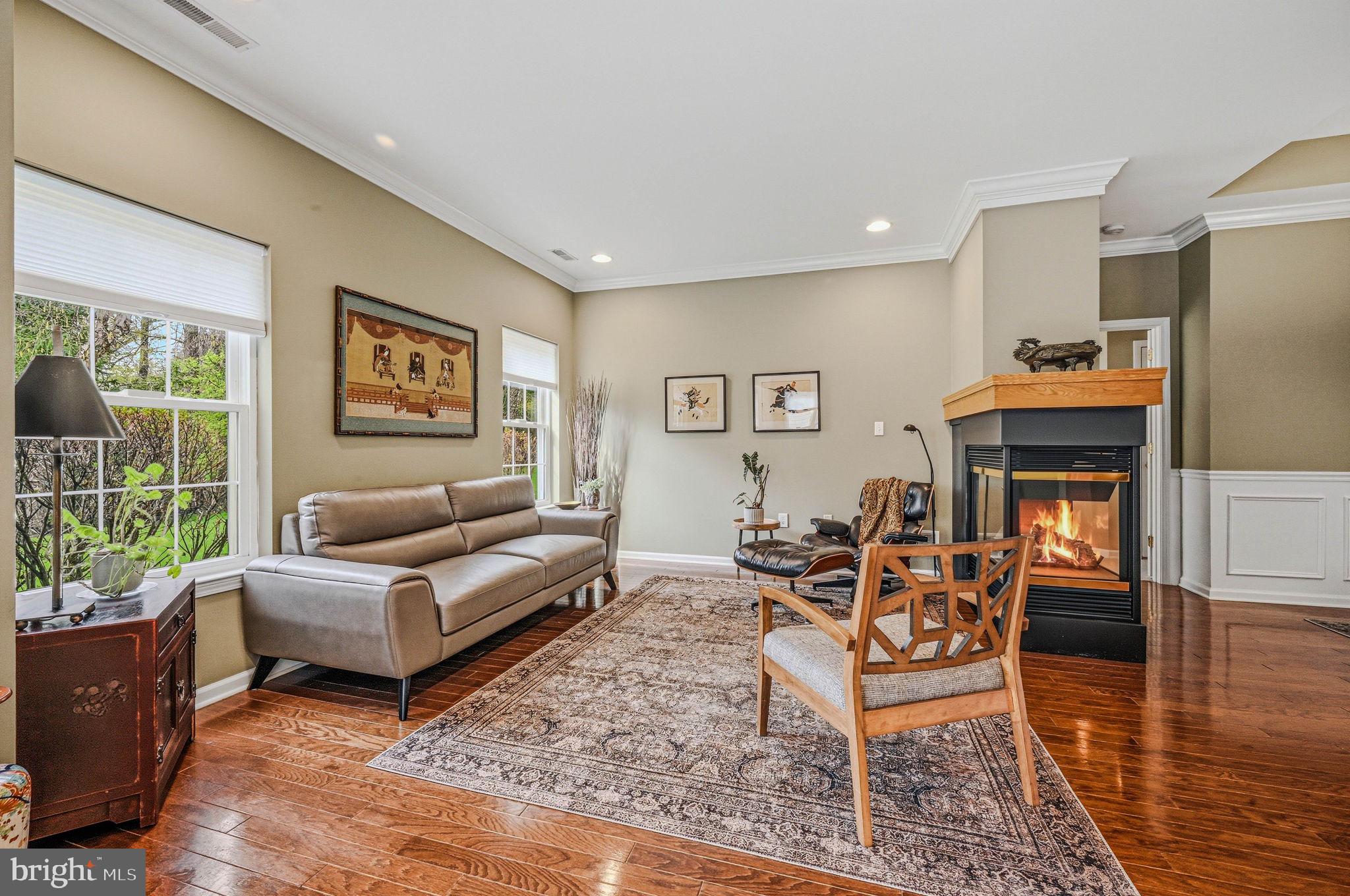 CREEKSIDE VILLAGE - Residential