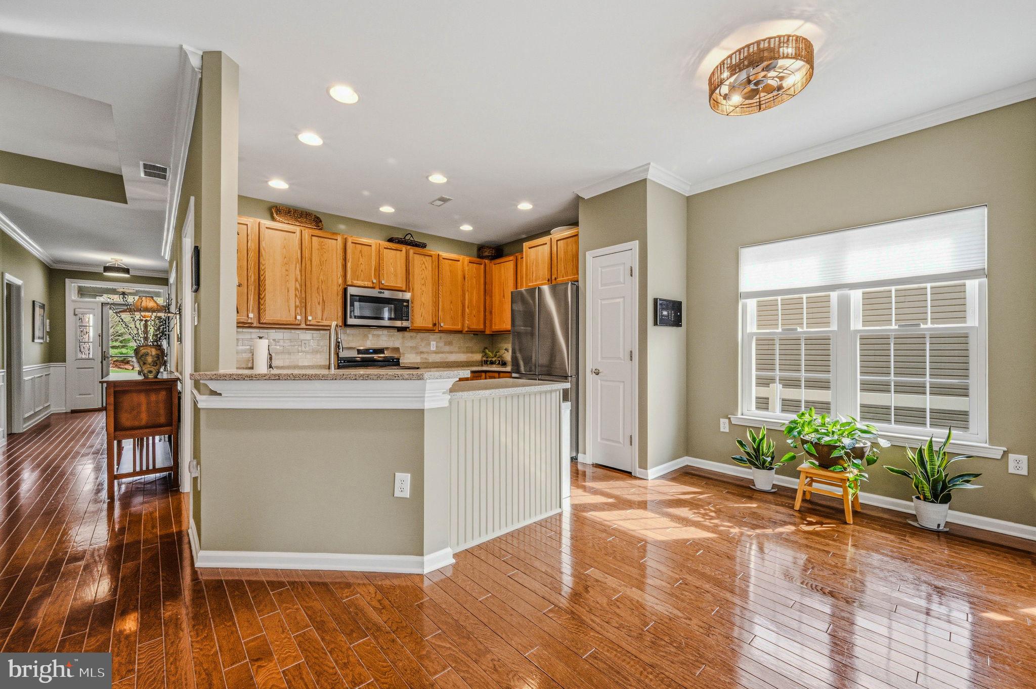 CREEKSIDE VILLAGE - Residential