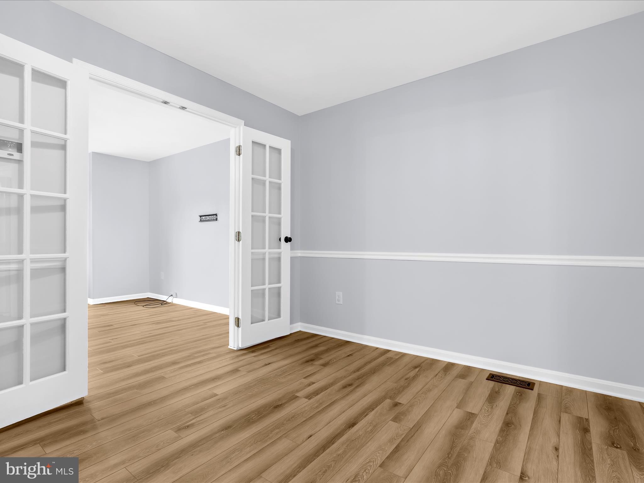 SEVEN OAKS - Residential