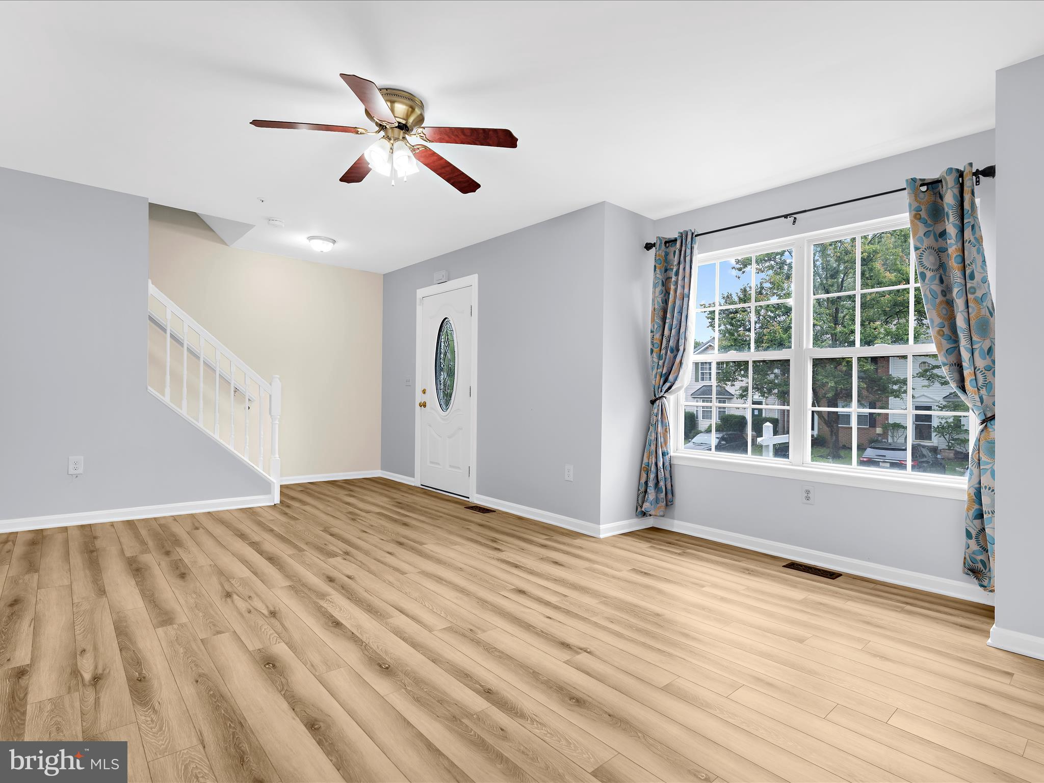 SEVEN OAKS - Residential