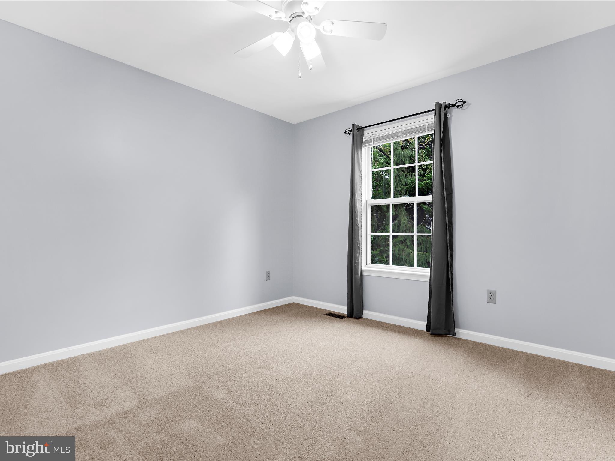 SEVEN OAKS - Residential