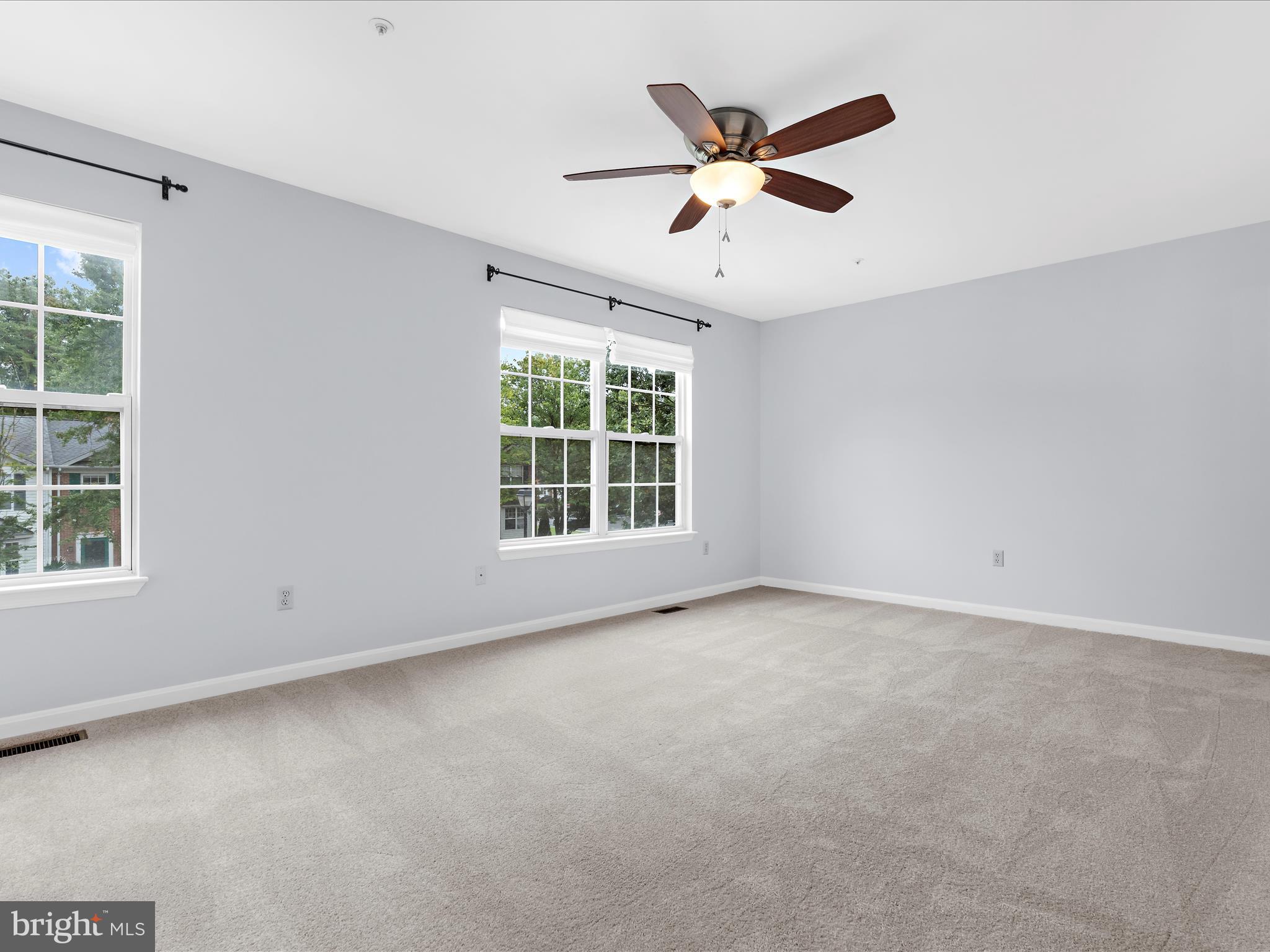 SEVEN OAKS - Residential