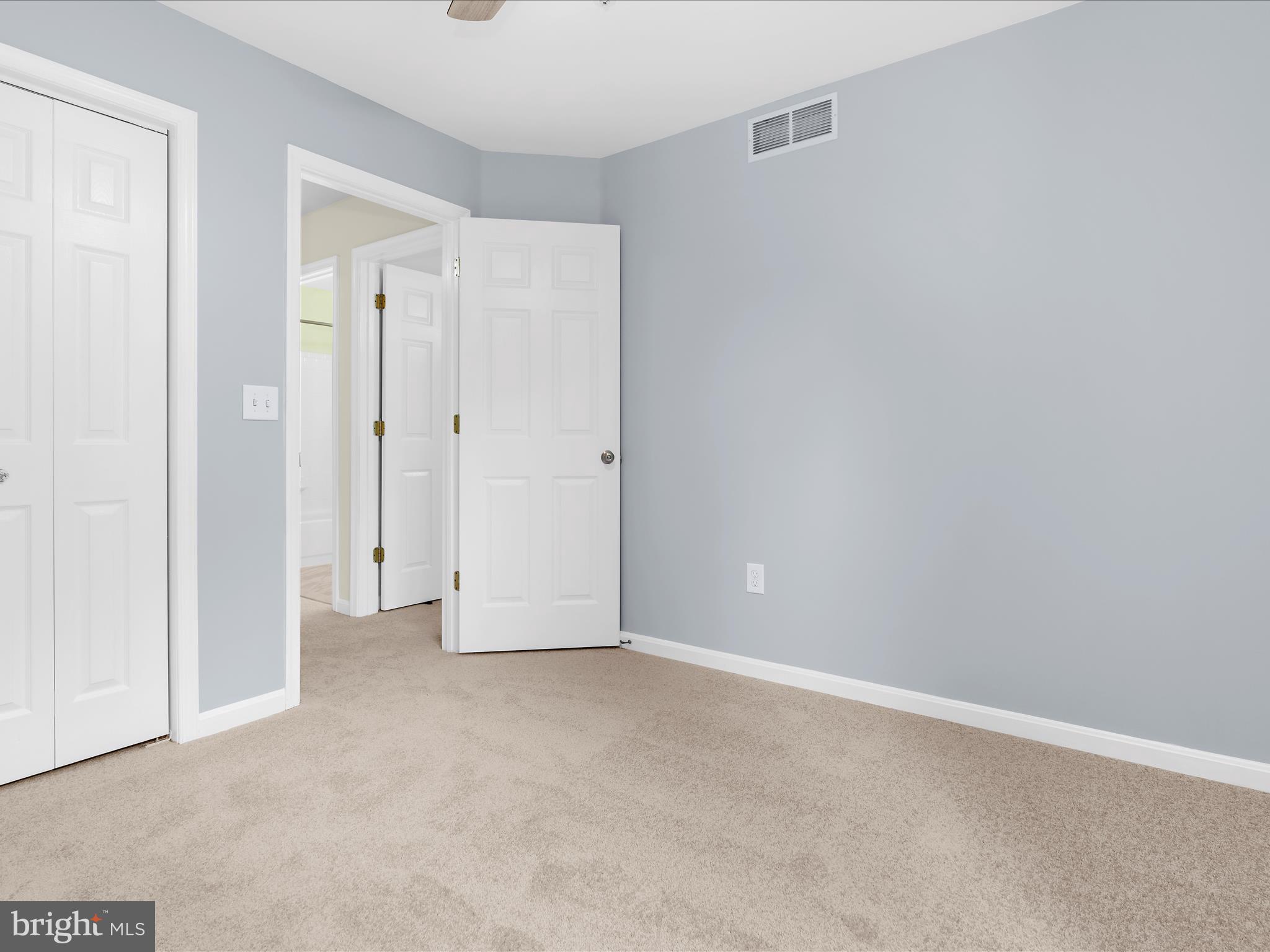 SEVEN OAKS - Residential