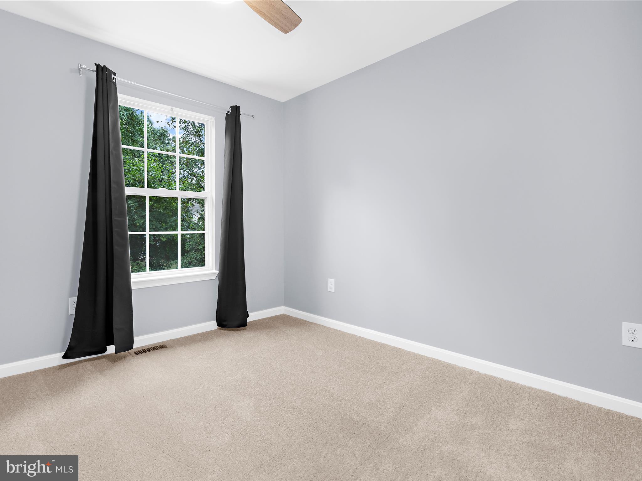 SEVEN OAKS - Residential