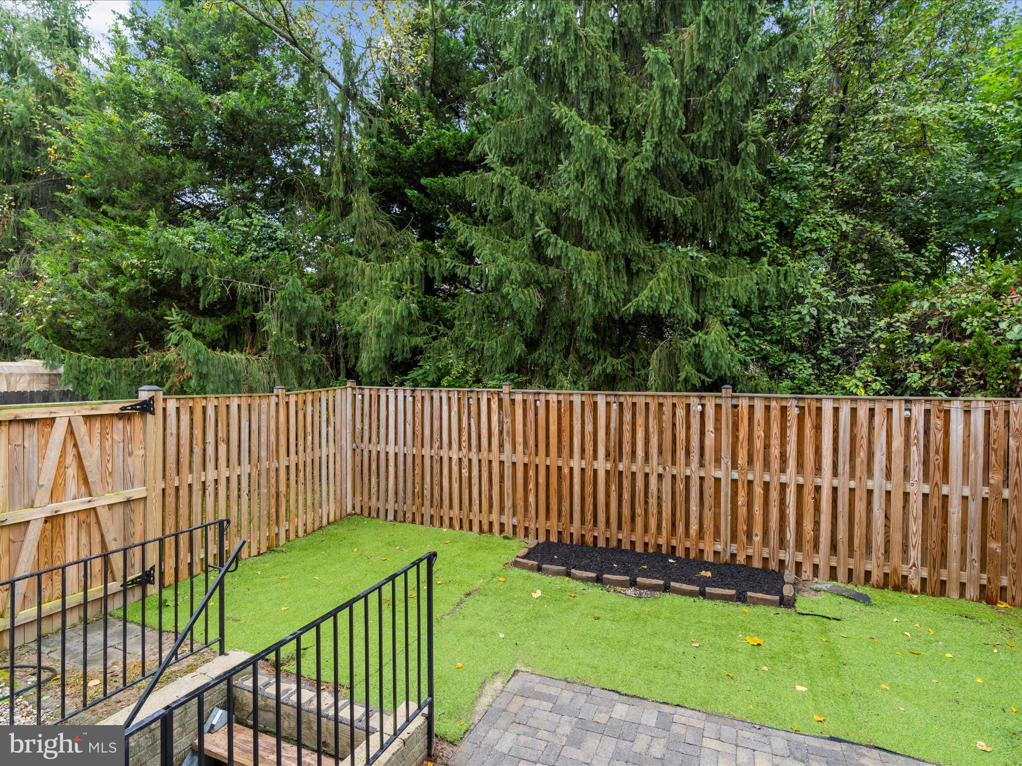 SEVEN OAKS - Residential