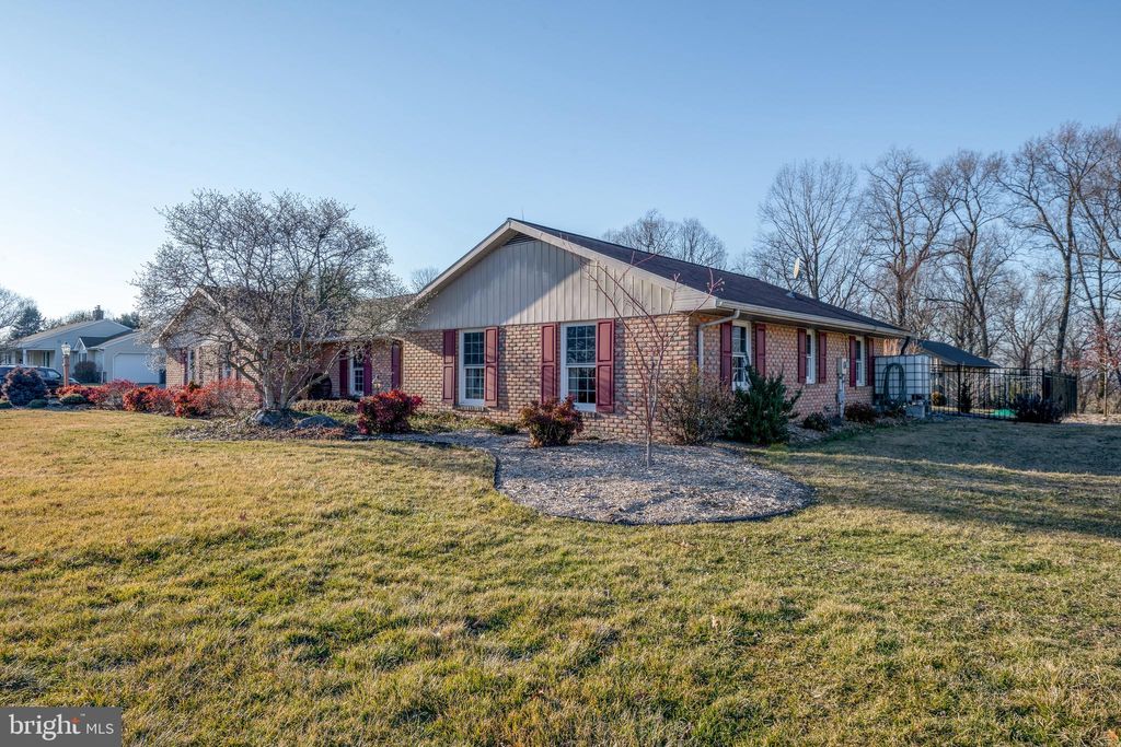 Photo of 3 Fisher Terrace, WILLOW STREET, PA 17584 (MLS # PALA2064894)