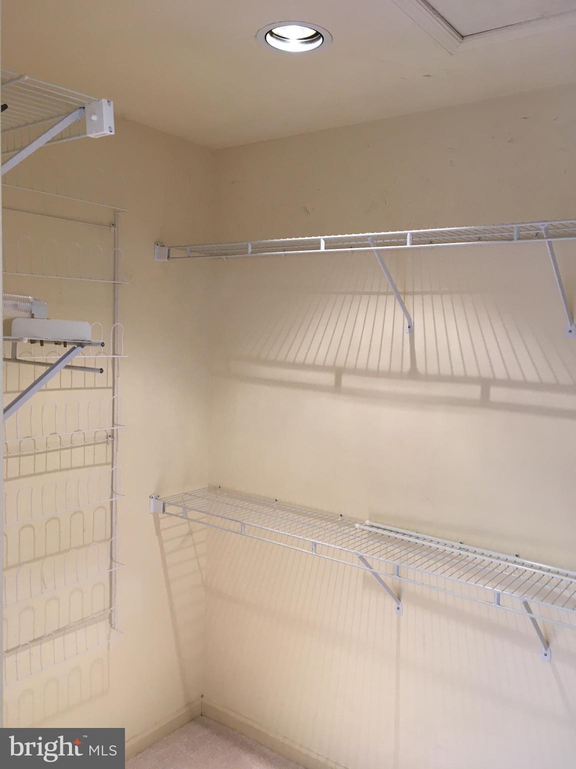 TWIN OAKS FARM - Residential