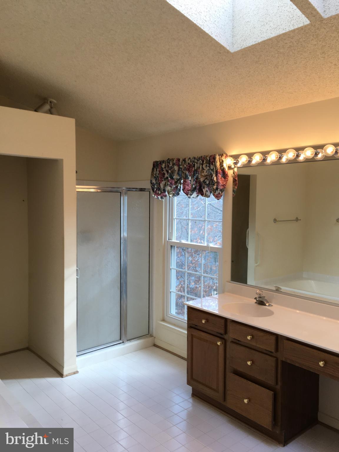 TWIN OAKS FARM - Residential