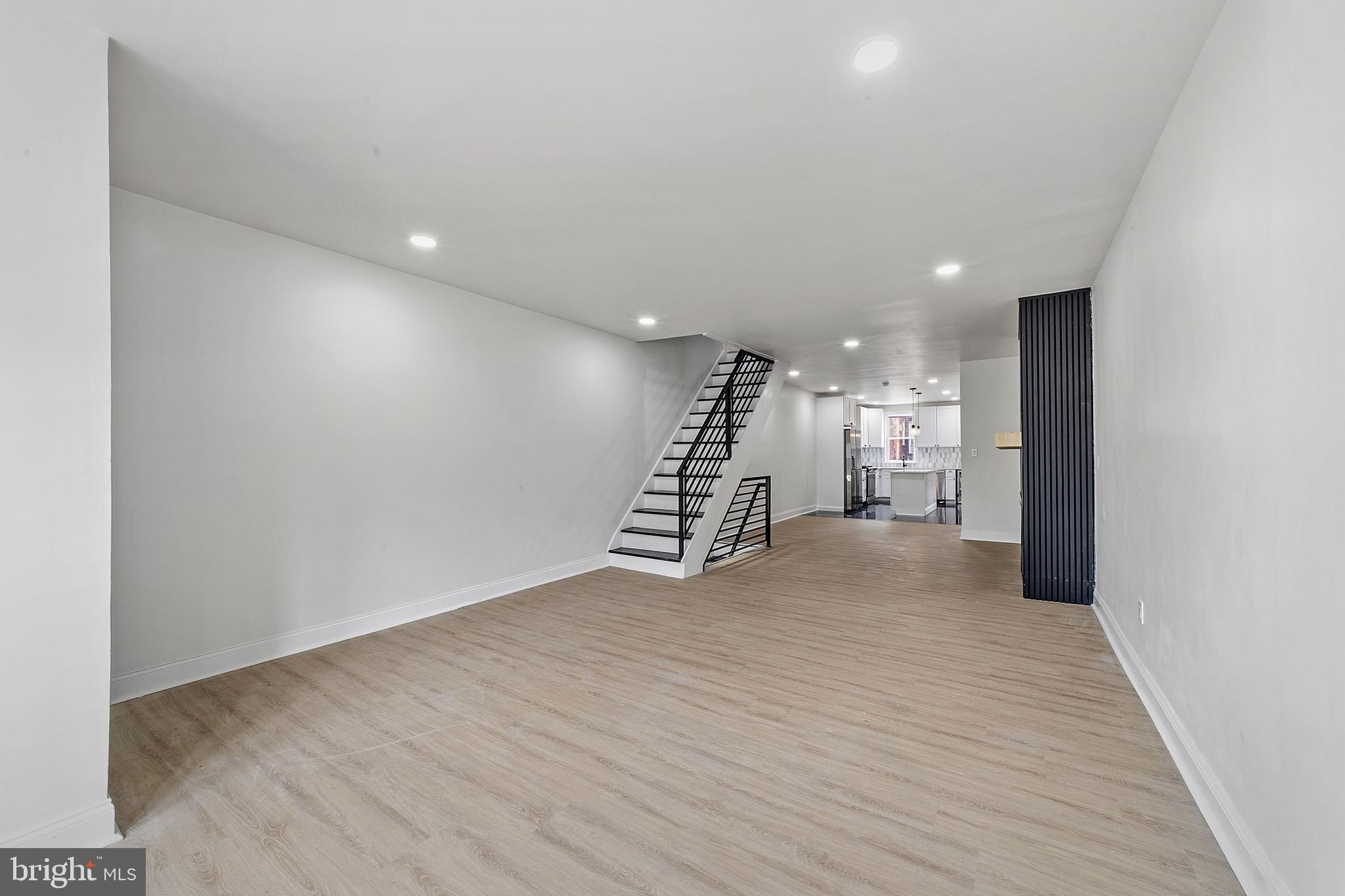 6139 N FRANKLIN STREET