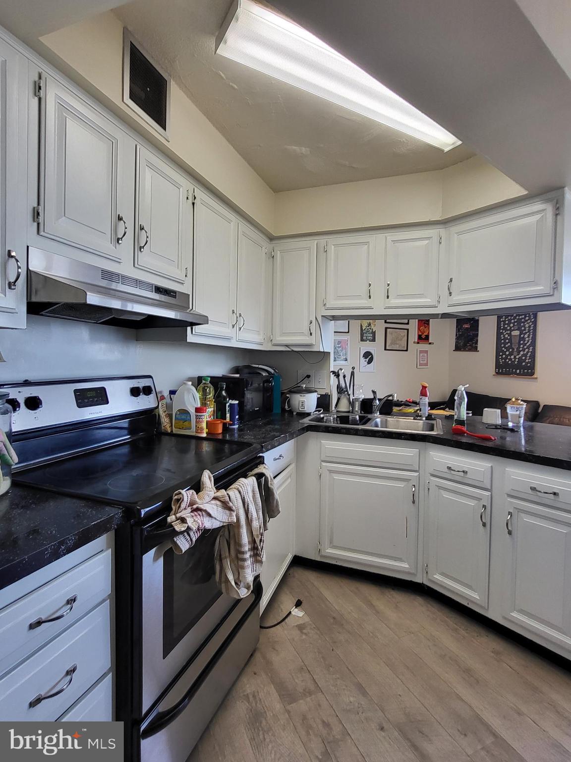 AVENUE OF THE ARTS - Residential Lease