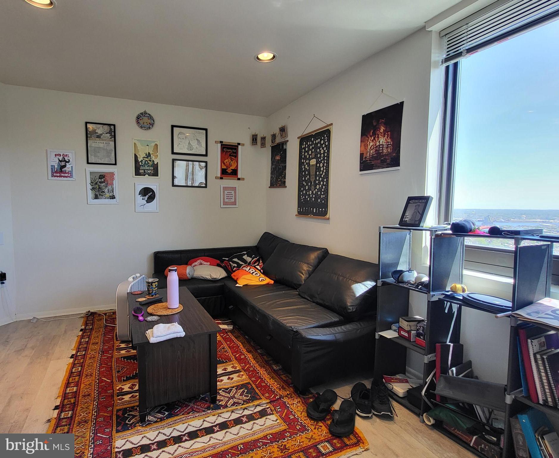 AVENUE OF THE ARTS - Residential Lease