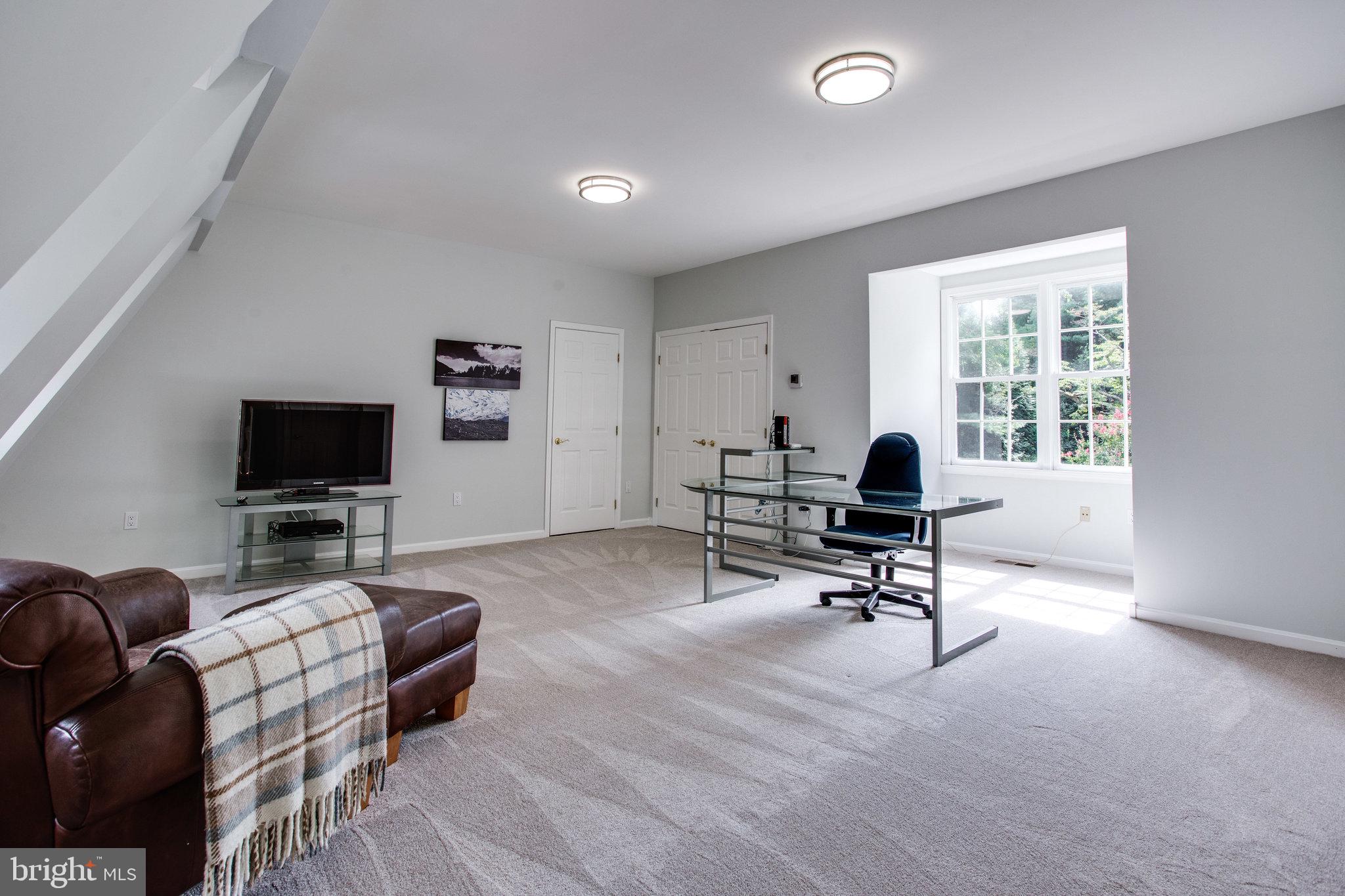 PROSPECT HILLS - Residential