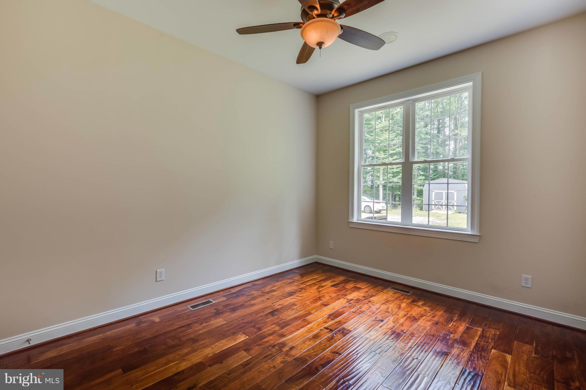 MOORES - Residential