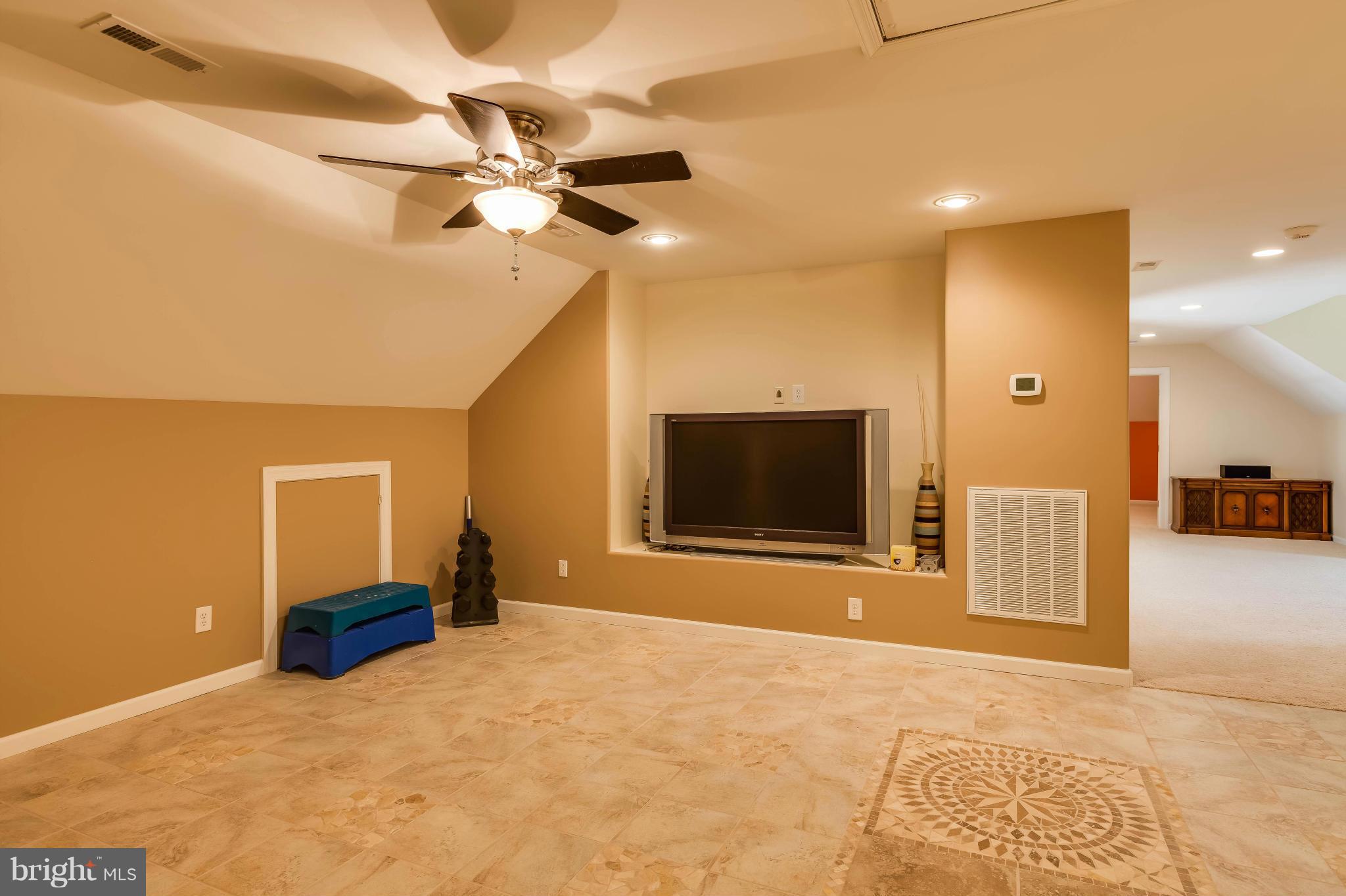 MOORES - Residential