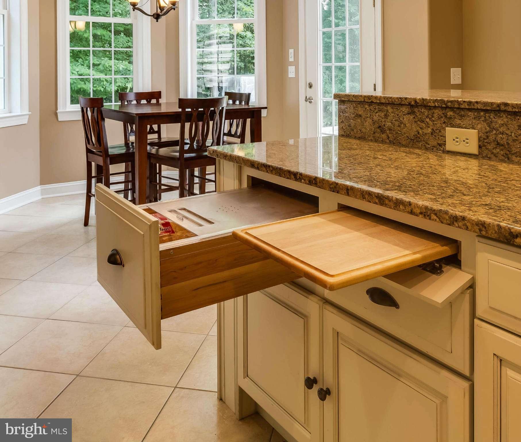 MOORES - Residential