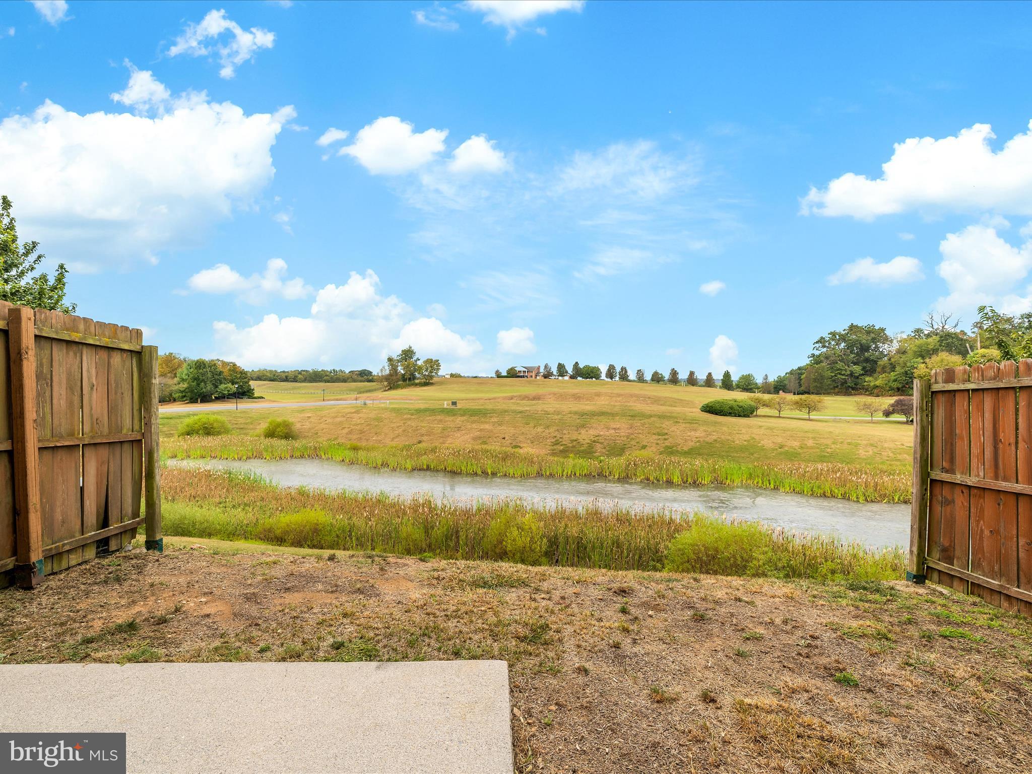 ARCHERS ROCK - Residential