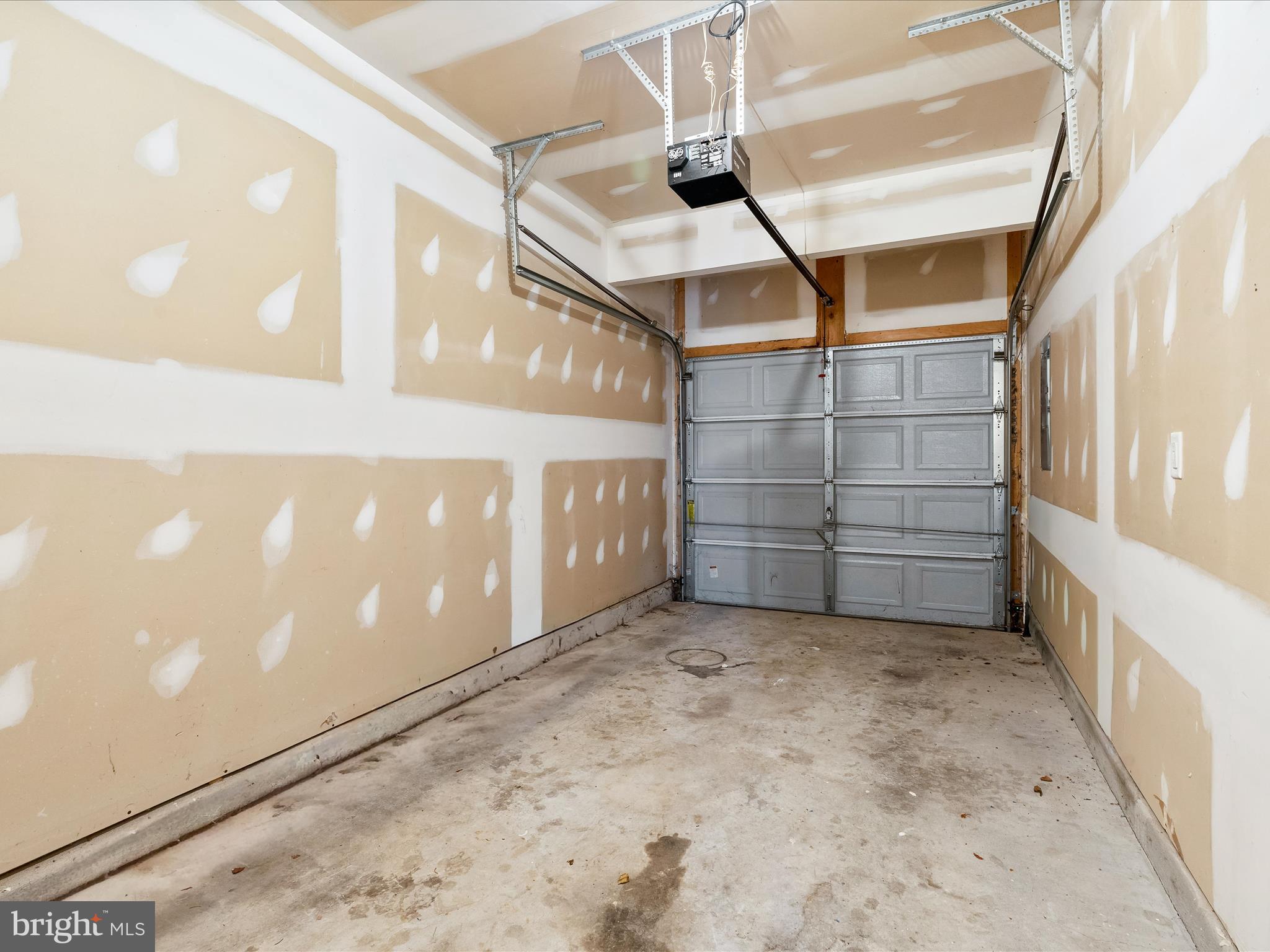 ARCHERS ROCK - Residential