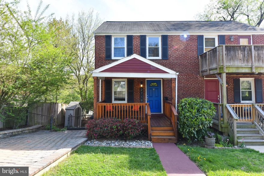 Wonderful 2 bedroom/2 bath Jefferson Manor duplex. Open and bright layout. Renovated kitchen with island leads to screened in deck with amazing views. Large upper level bedrooms, finished lower level rec room and full bath round out the home. Covered patio and a beautifully landscaped yard is a welcome retreat. Walk to Huntington Metro, easy commute to Old Town and the Beltway. Welcome home!