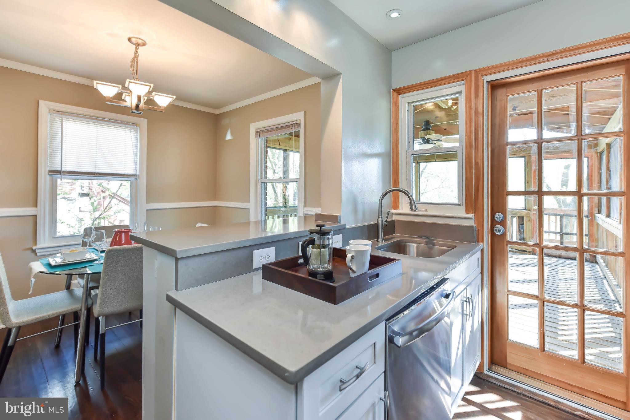 JEFFERSON MANOR - Residential