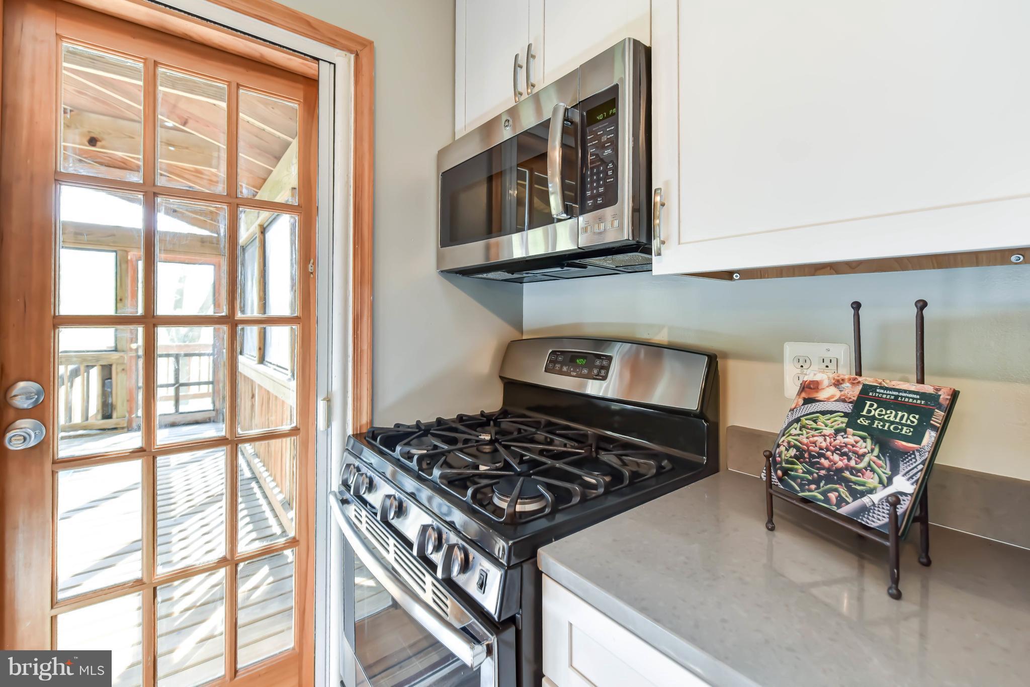 JEFFERSON MANOR - Residential