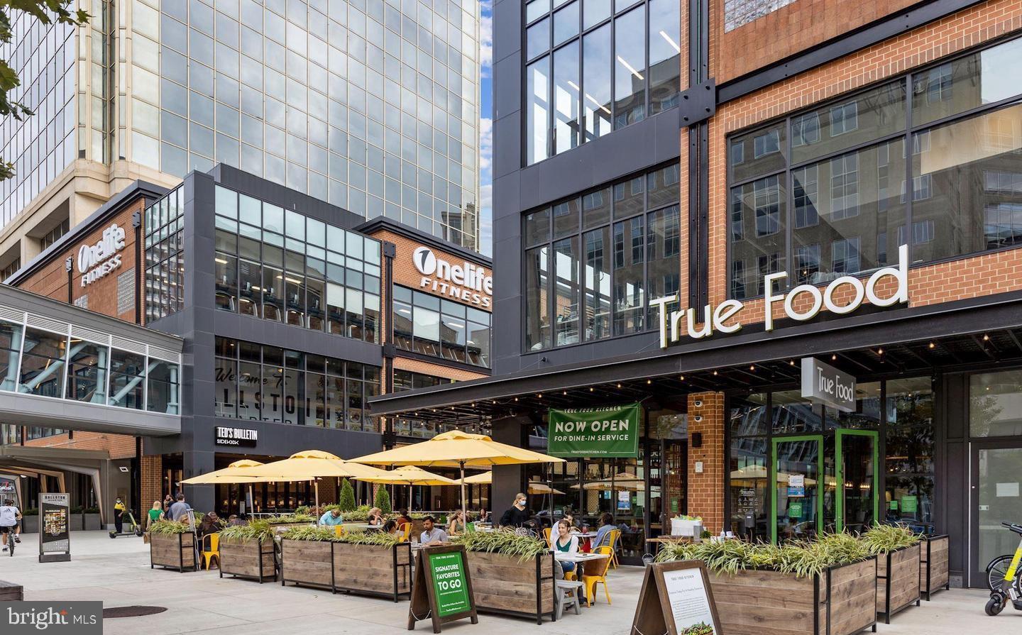 LEXINGTON SQUARE - Residential