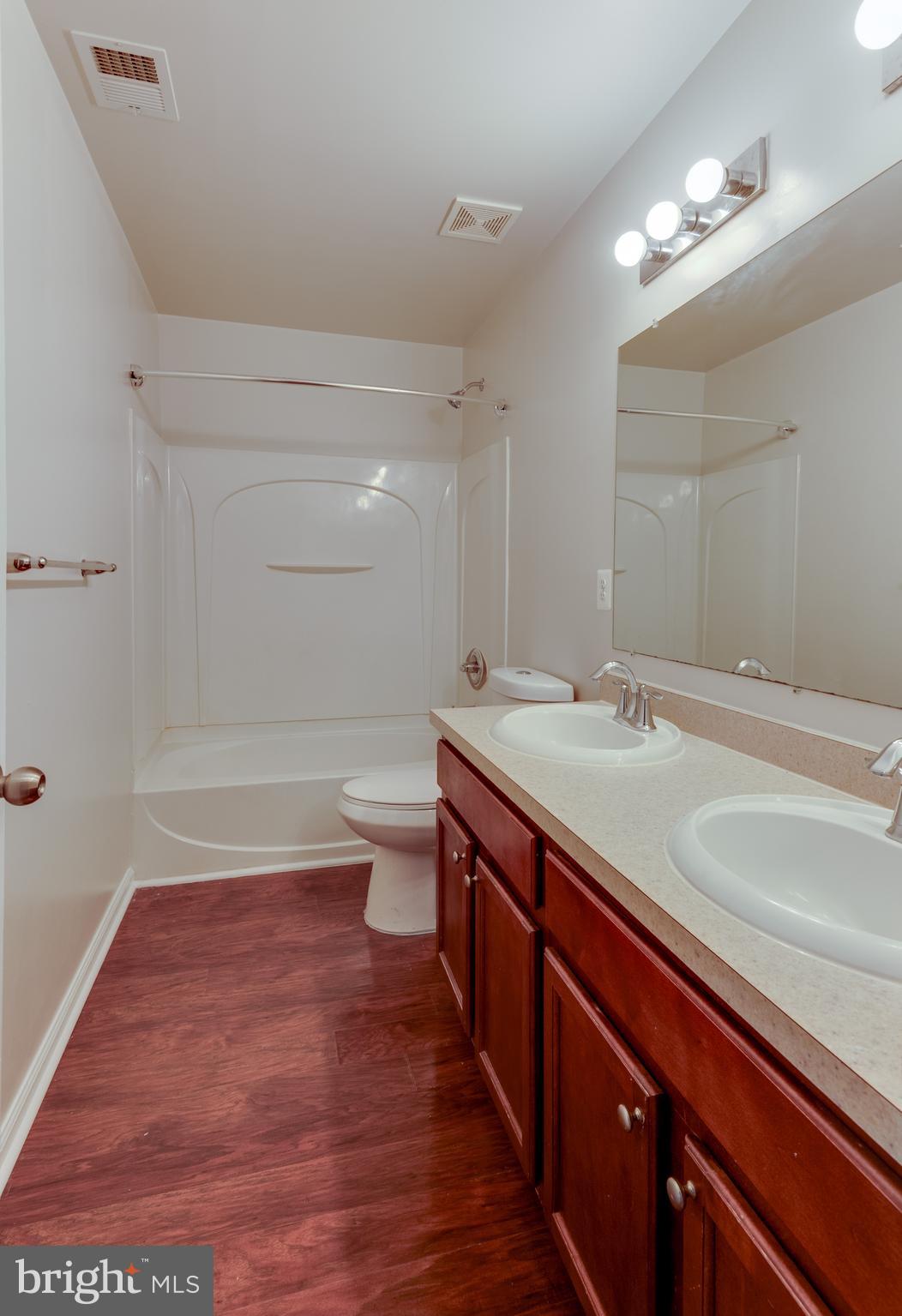 ST CHARLES GLENEAGLES - Residential Lease