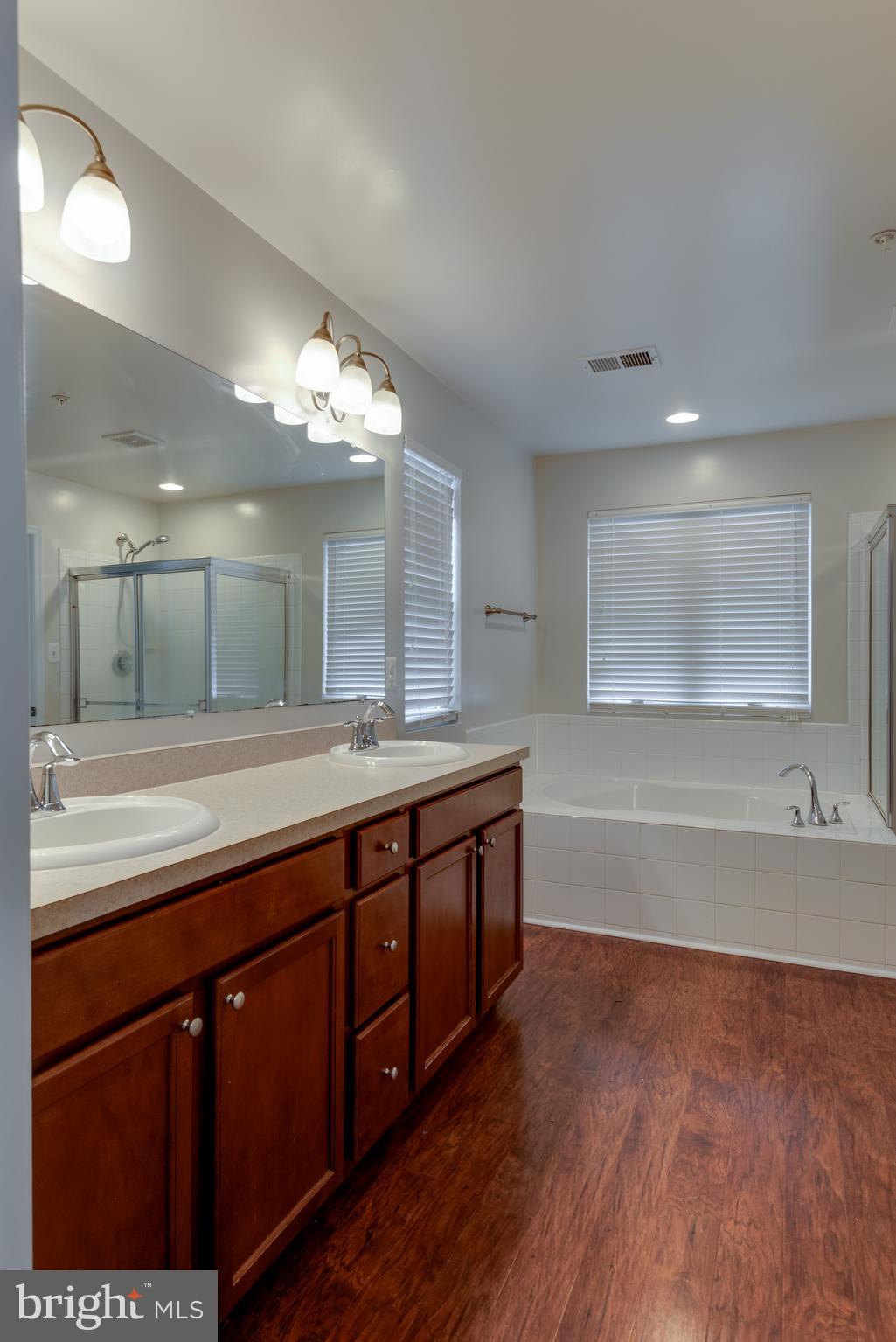 ST CHARLES GLENEAGLES - Residential Lease