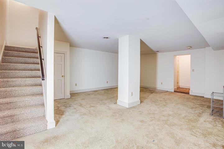 MARY WASHINGTON SQUARE - Residential Lease