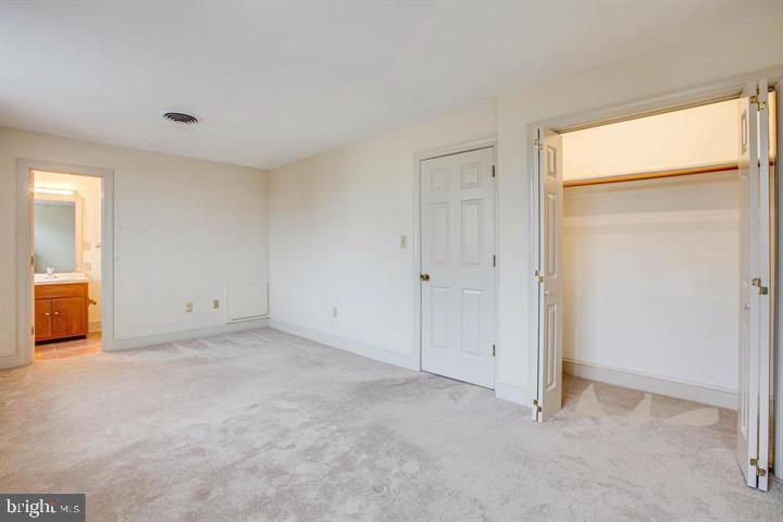 MARY WASHINGTON SQUARE - Residential Lease