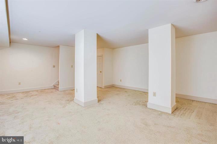 MARY WASHINGTON SQUARE - Residential Lease