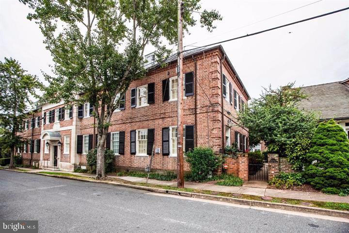 MARY WASHINGTON SQUARE - Residential Lease