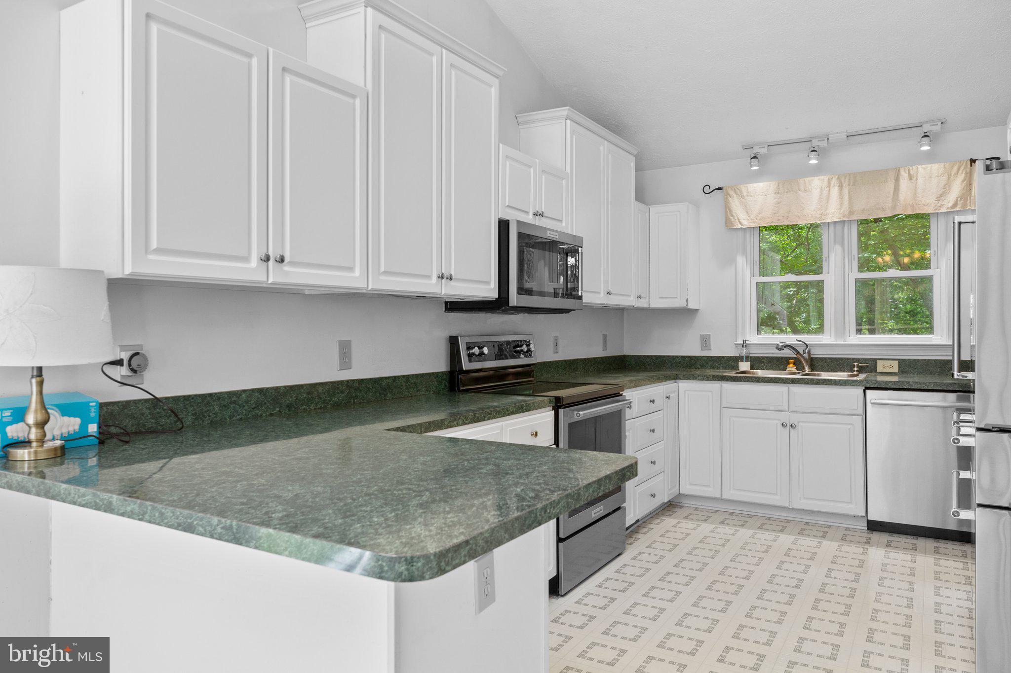 BEREA PLANTATION - Residential Lease