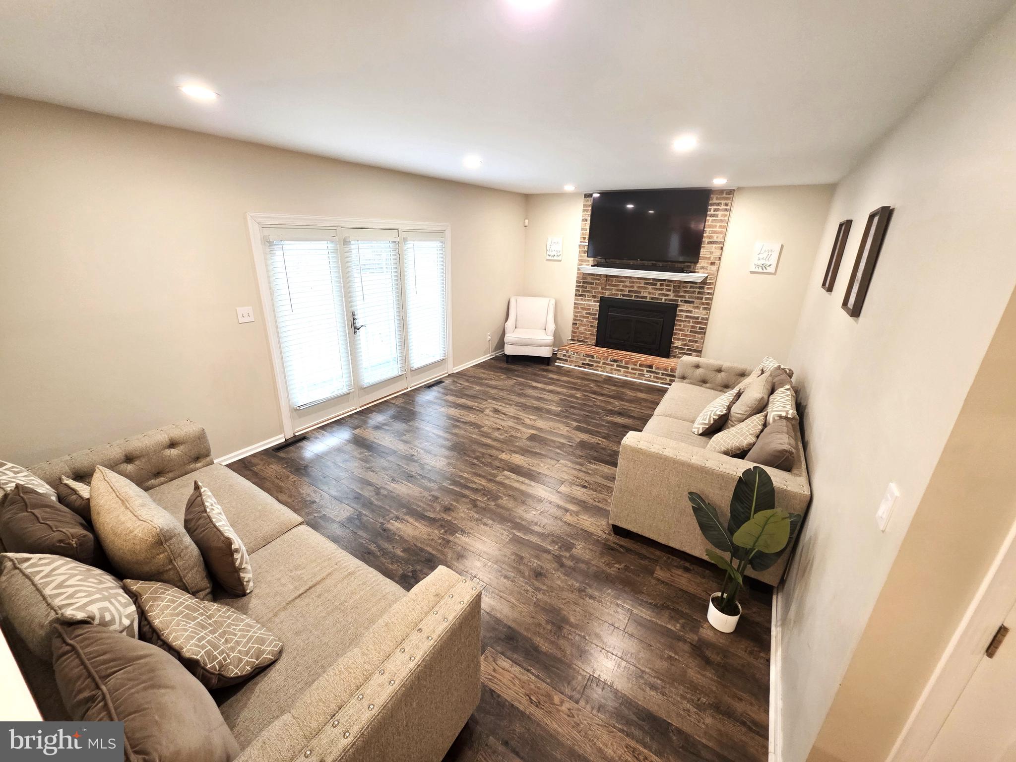 WOOD CREEK - Residential