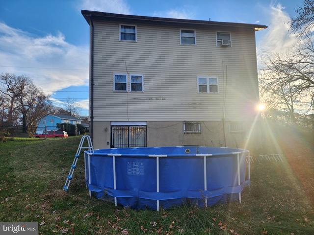 ROYALE GARDENS - Residential