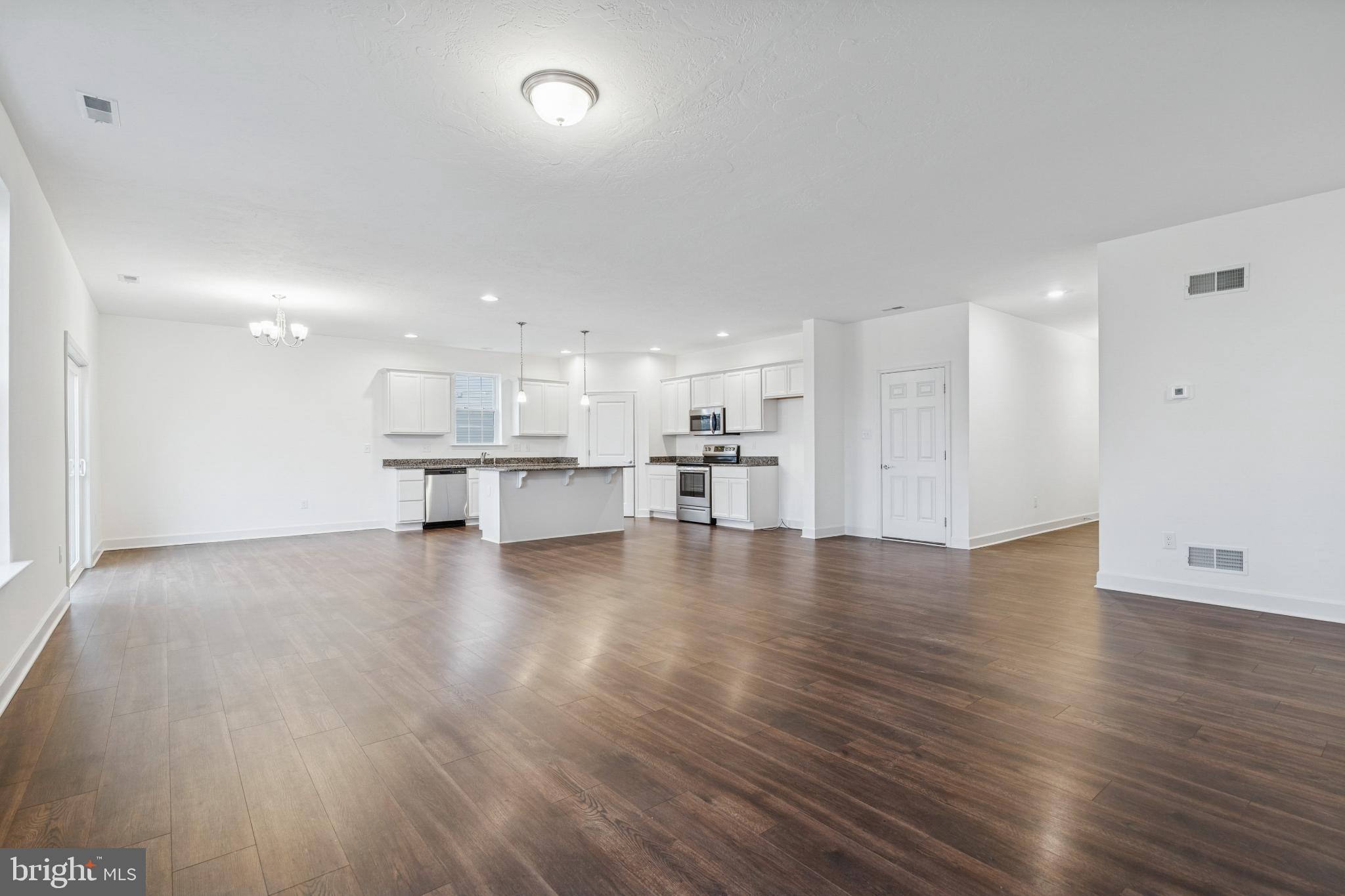 CUMBERLAND VILLAGE - Residential